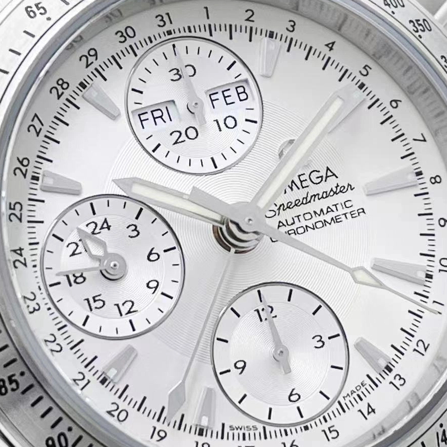 Omega 3221.30.00 detail 3