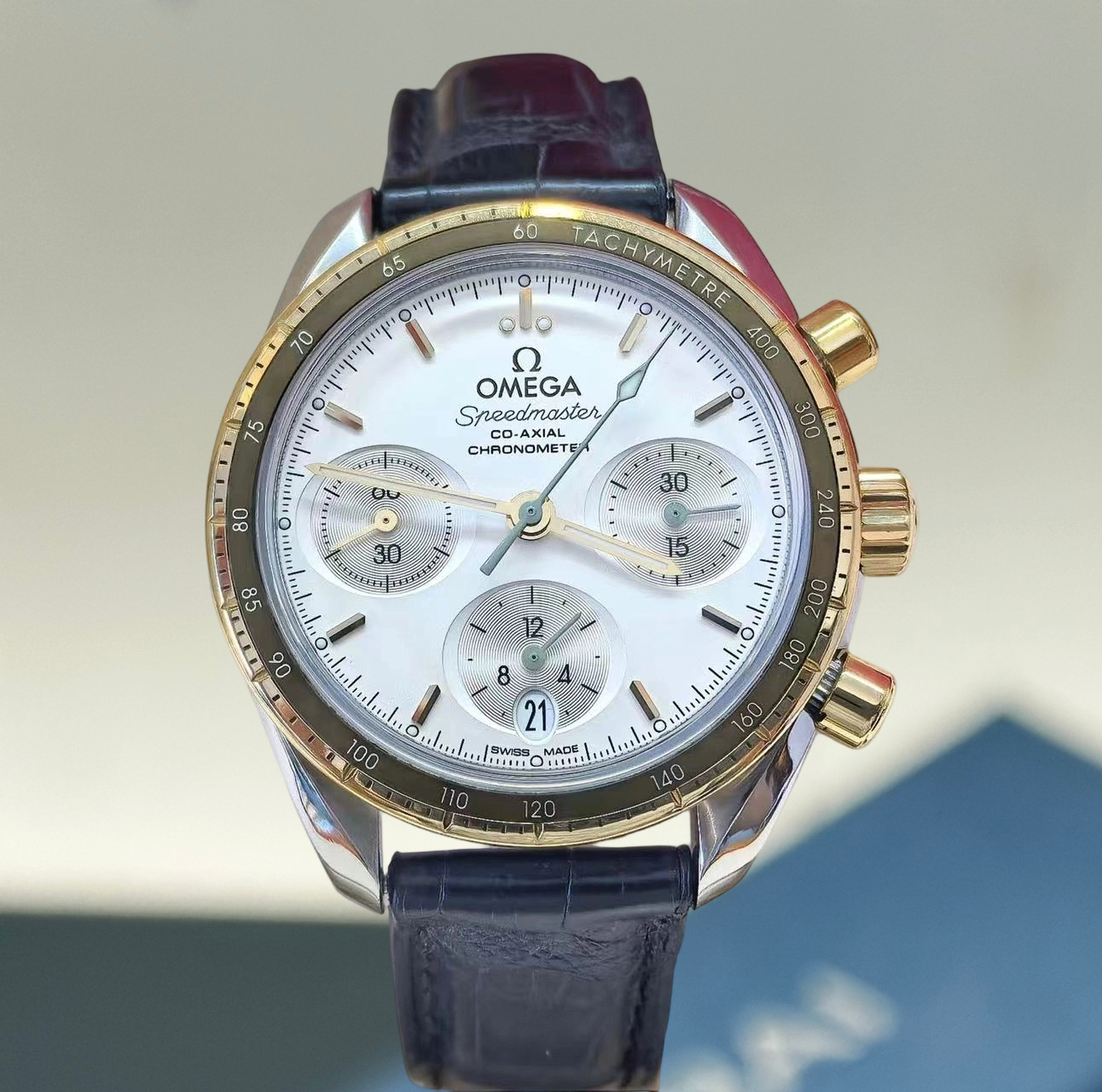 Omega 324.23.38.50.02.001
