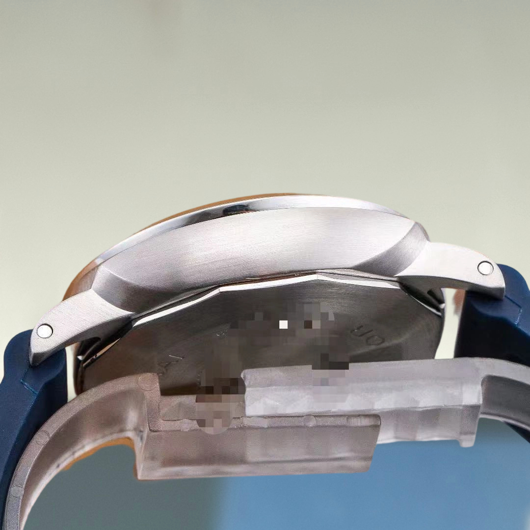 Panerai PAM01313 detail 3