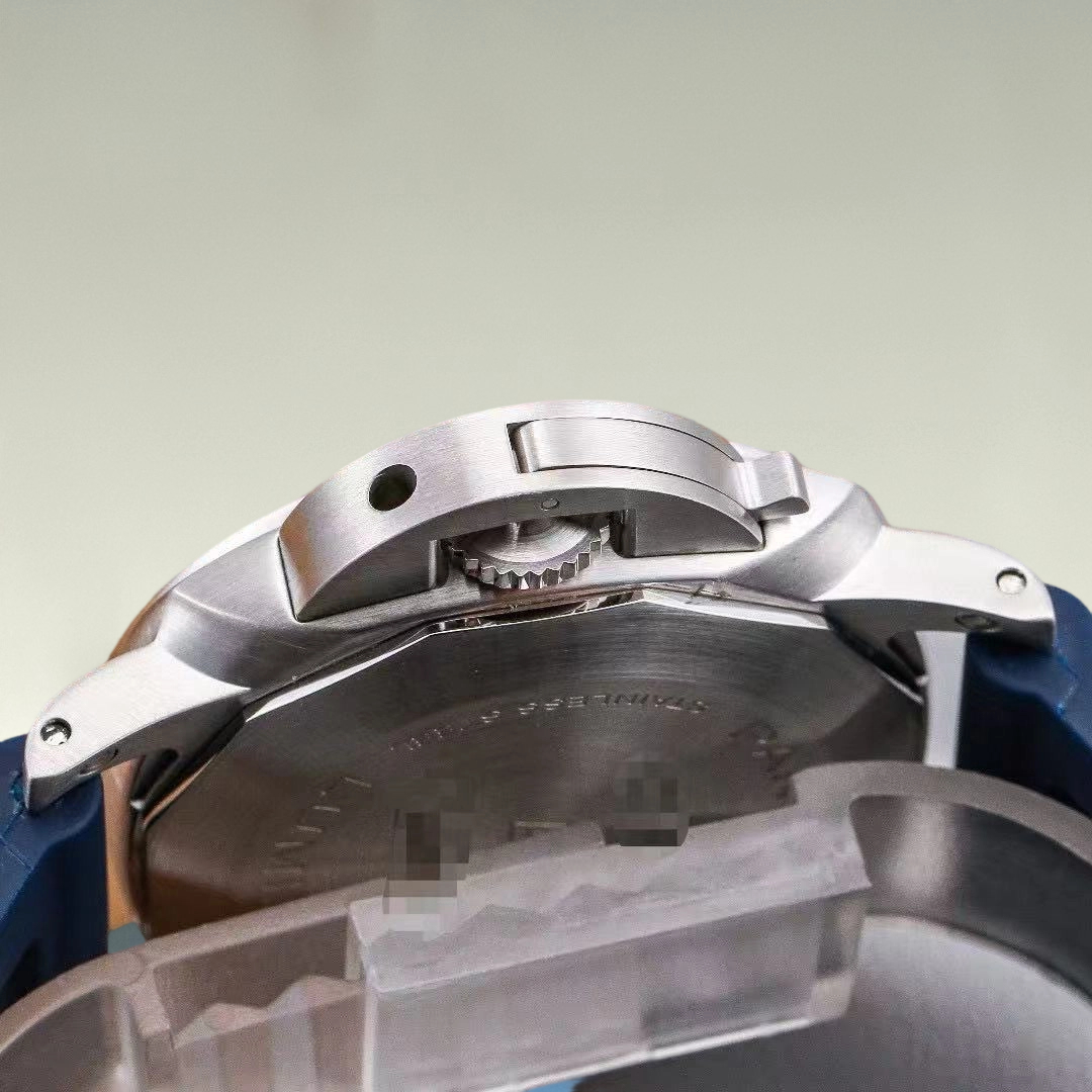 Panerai PAM01313 detail 4