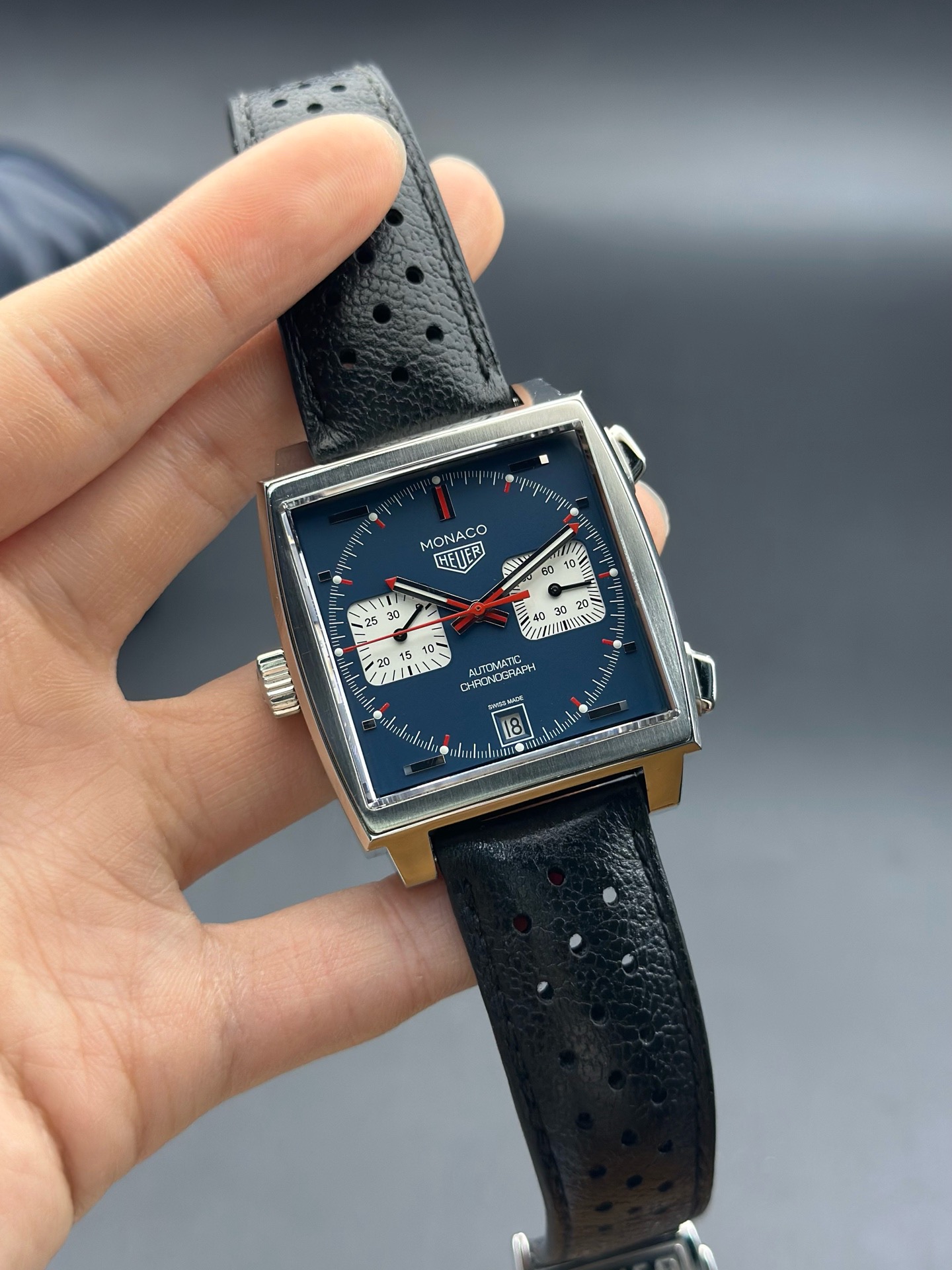 TAG Heuer CAW211P.FC6356 detail 7