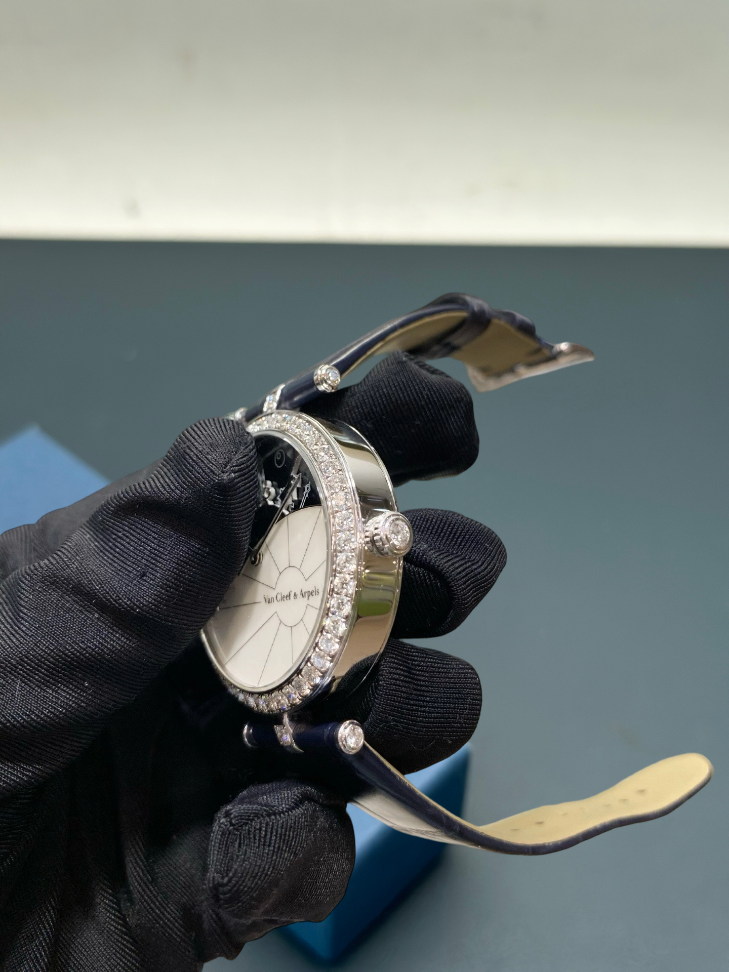 Van Cleef & Arpels VCARO3ZB00 detail 1