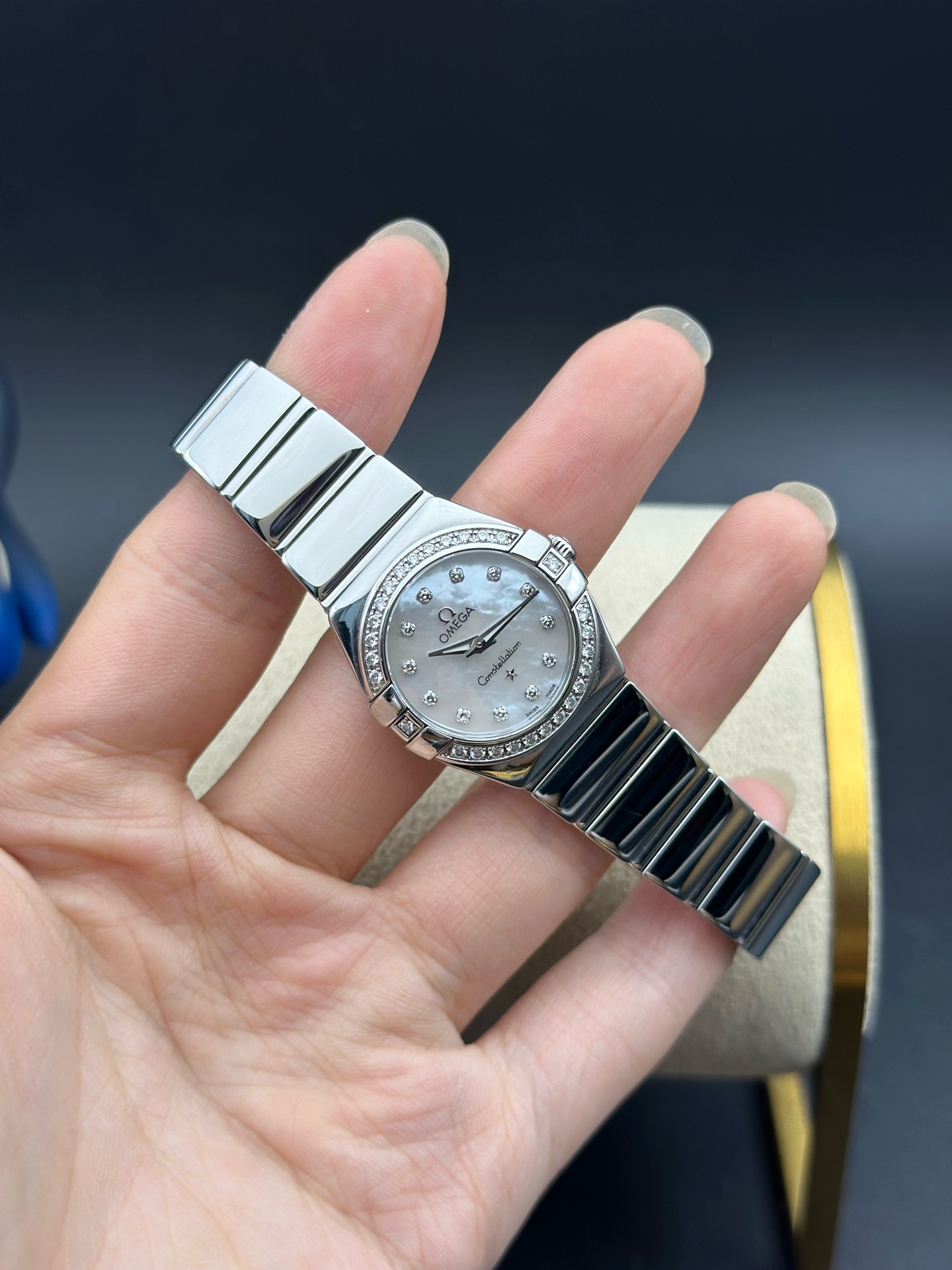 Omega 123.15.24.60.55.003 detail 1