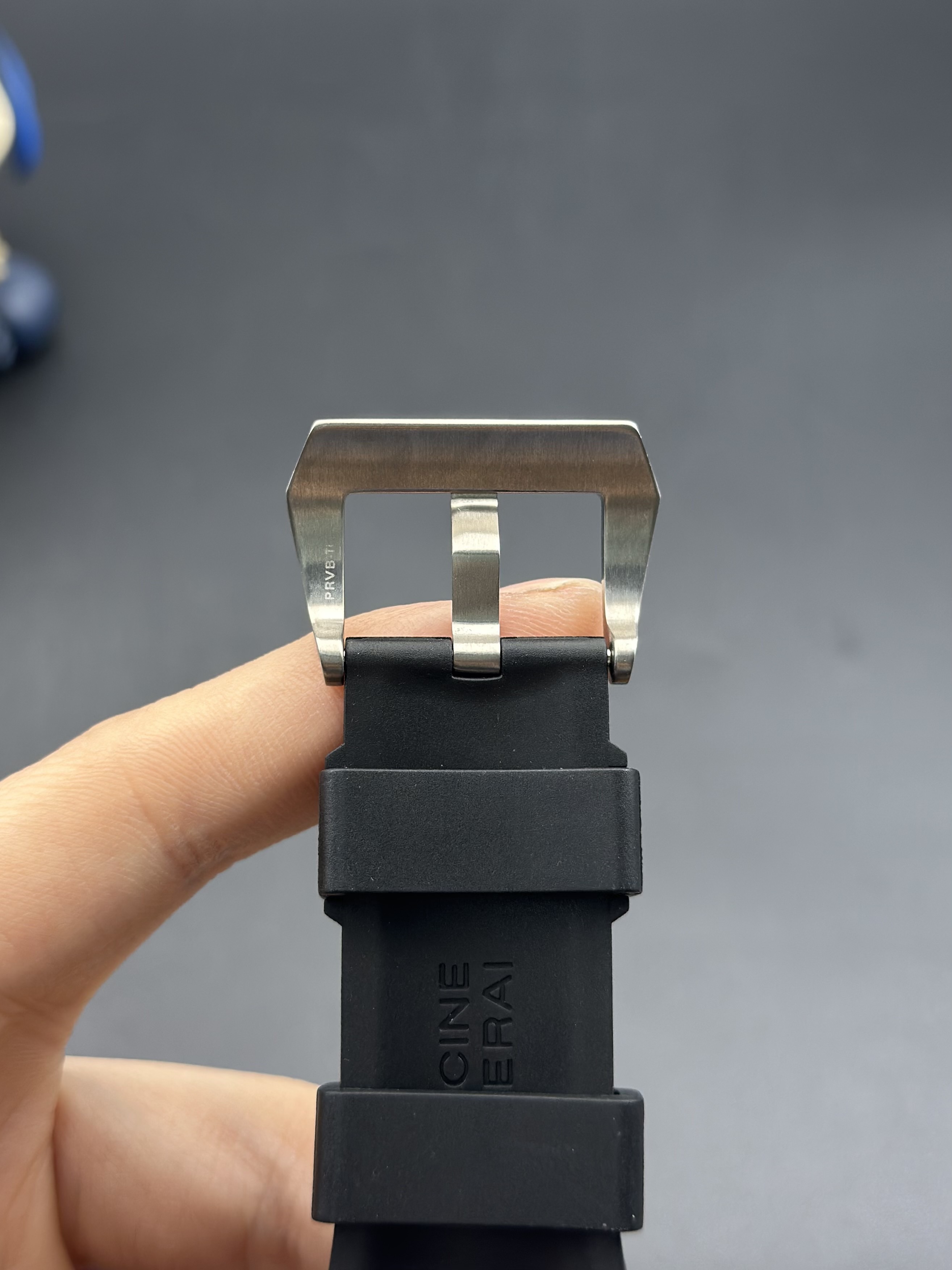 Panerai PAM01305 detail 5