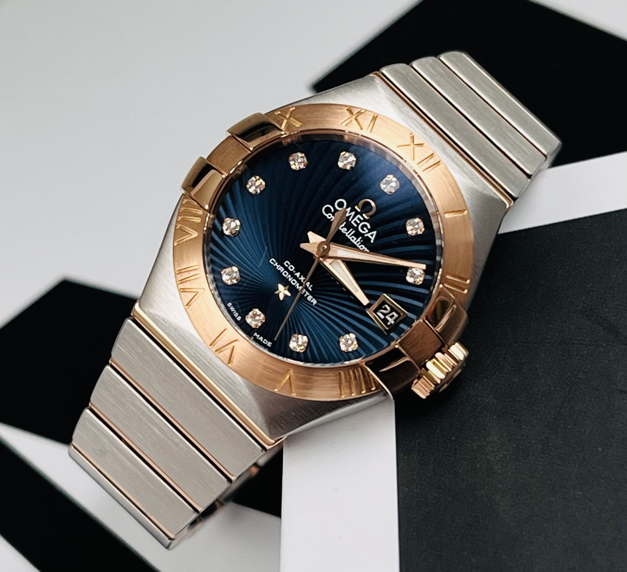 Omega 123.20.27.20.53.001 detail 2