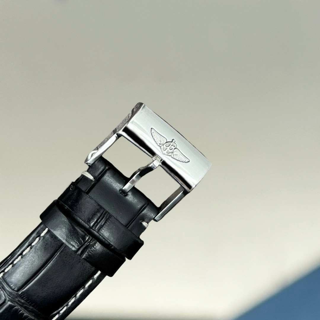 Breitling A2133012 detail 2
