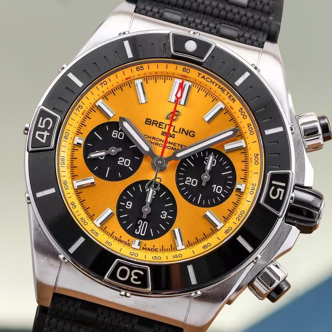 Breitling AB01364A1I1S1 detail 1