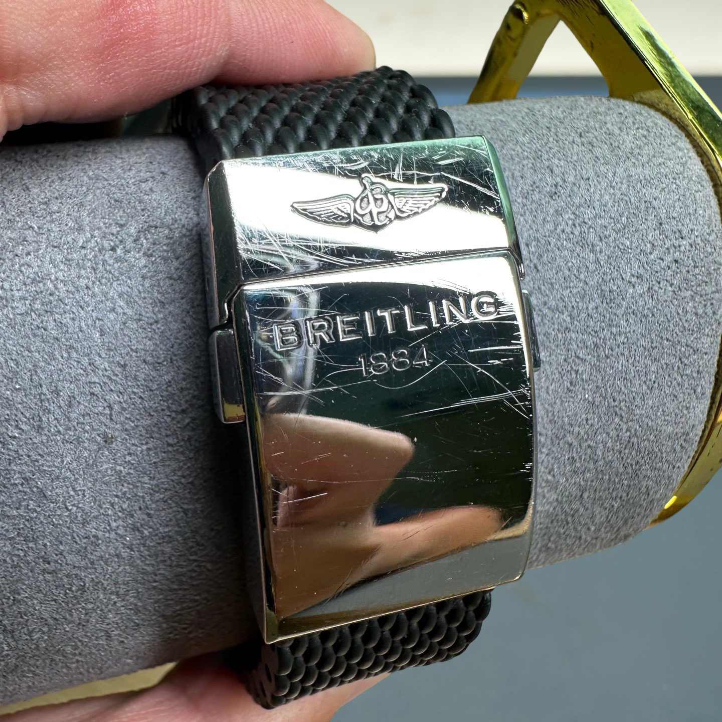 Breitling AB015212 detail 4