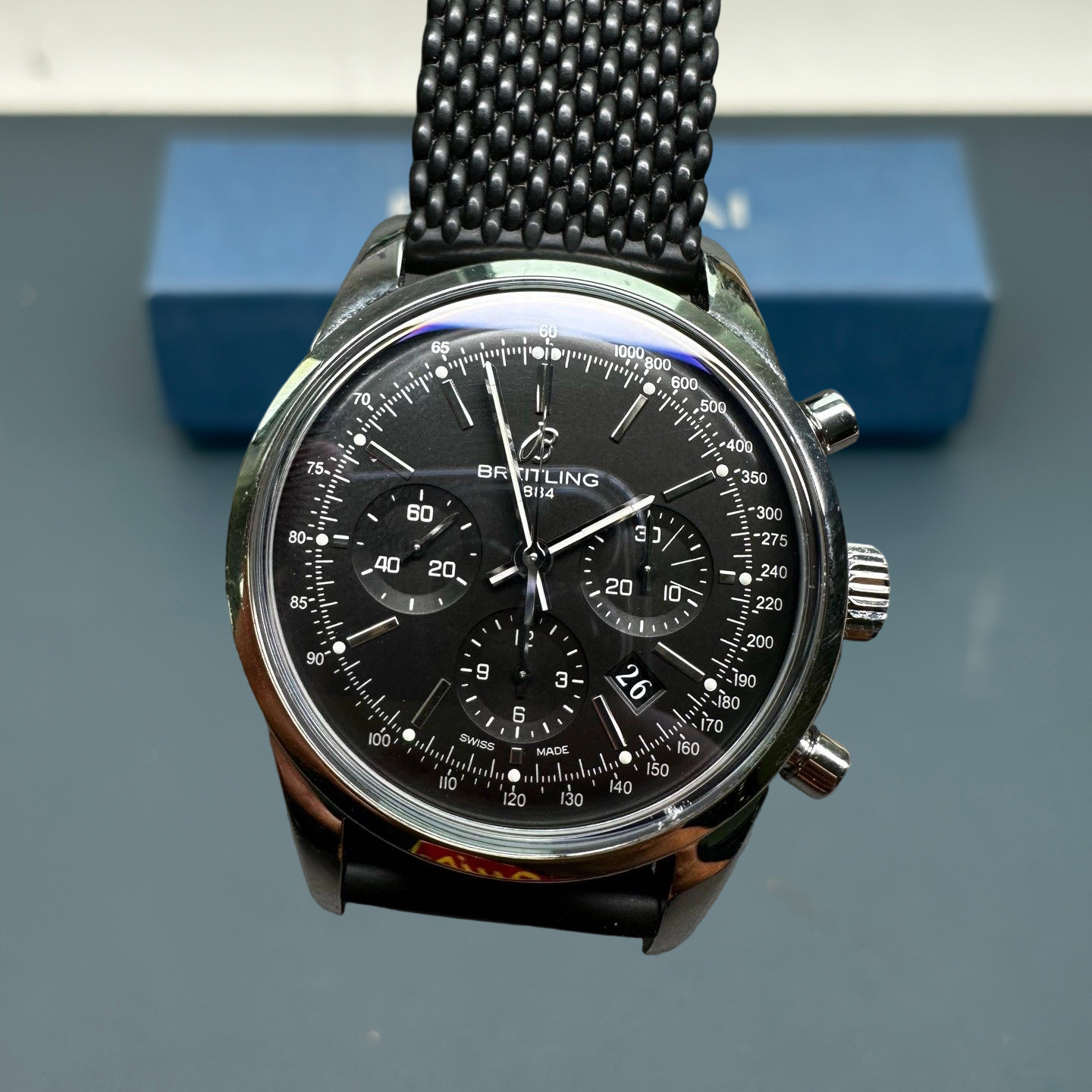 Breitling AB015212 detail 5