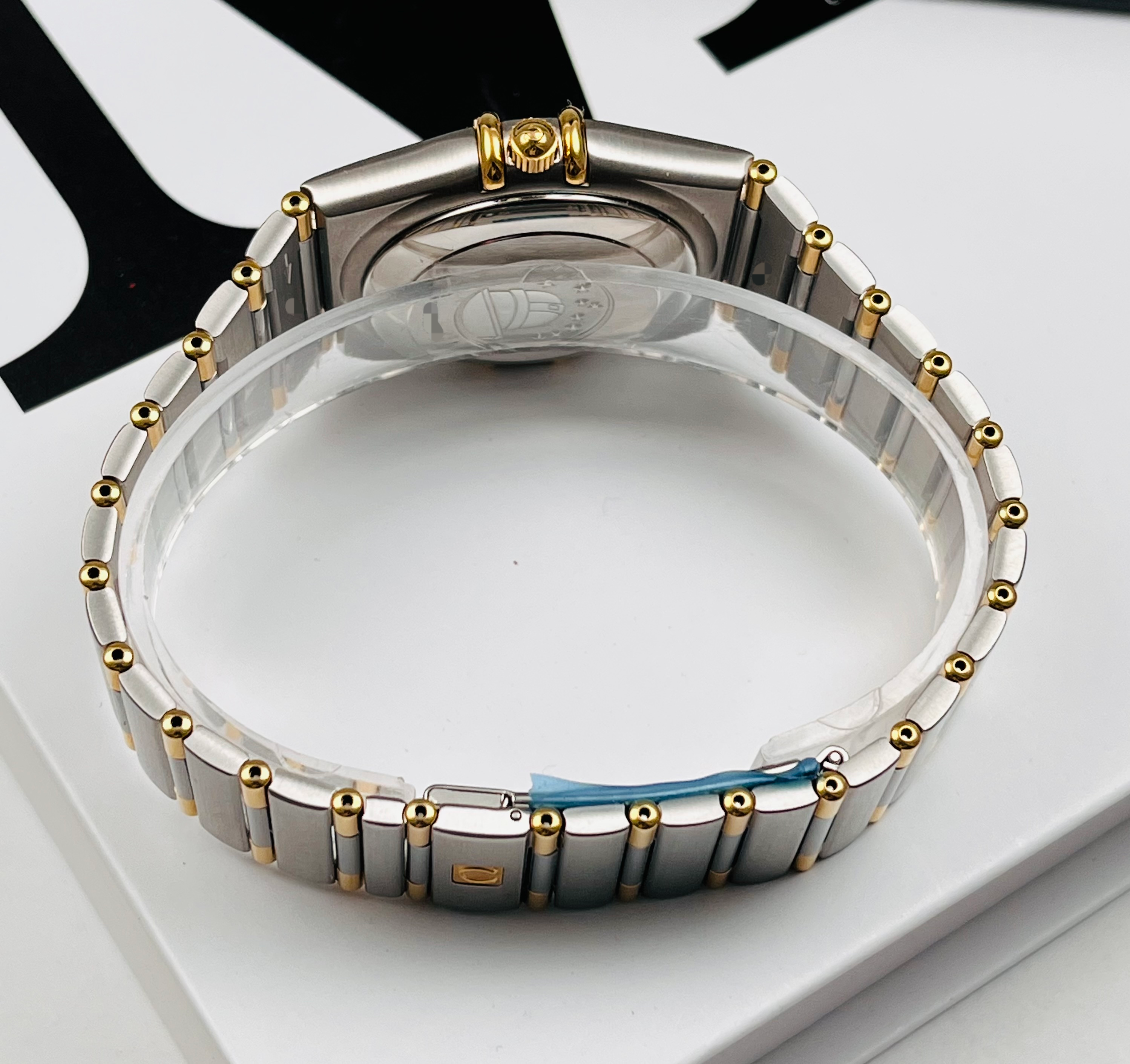 Omega 1302.10.00 detail 5
