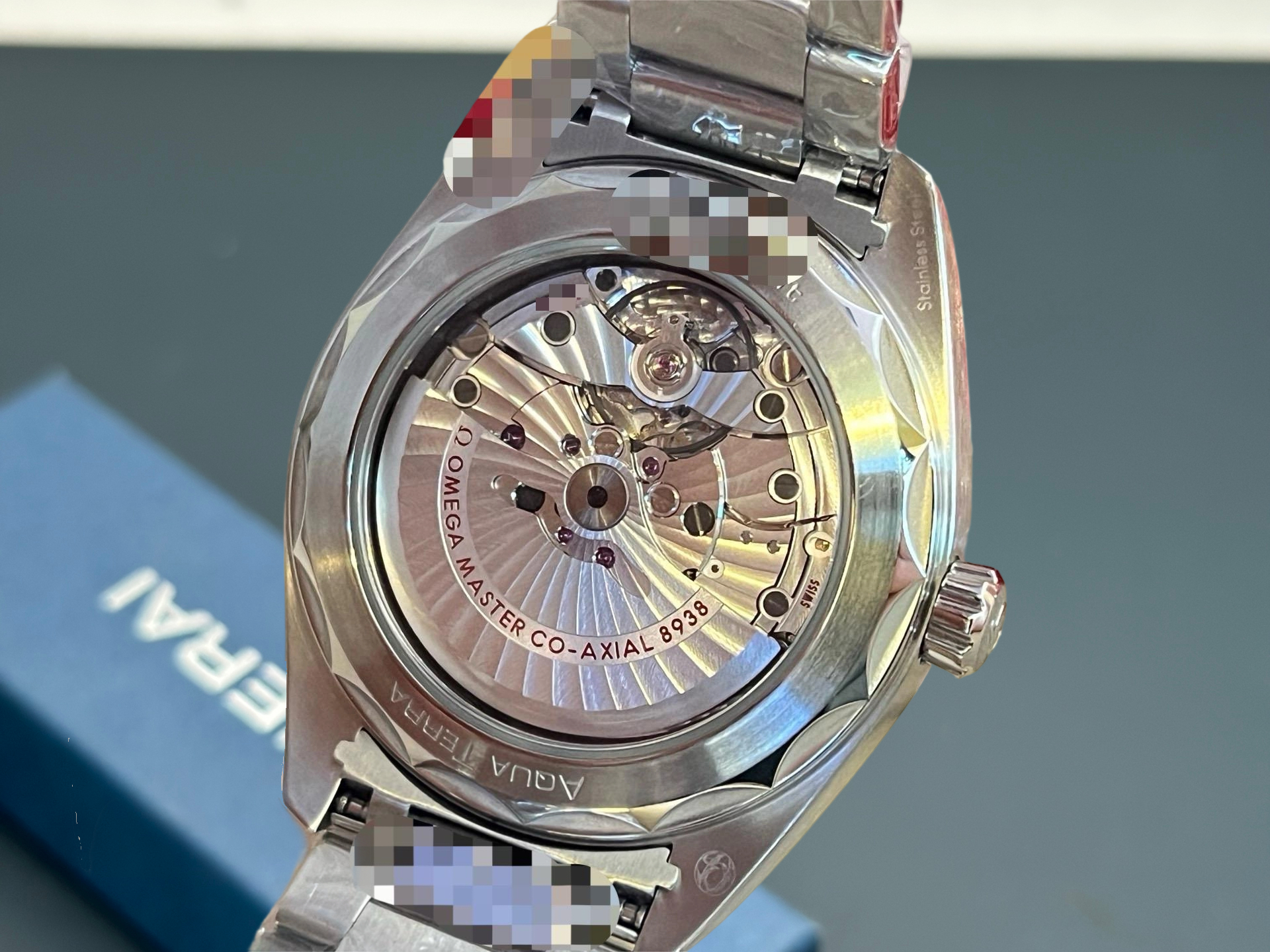 Omega 220.10.43.22.03.001 detail 5