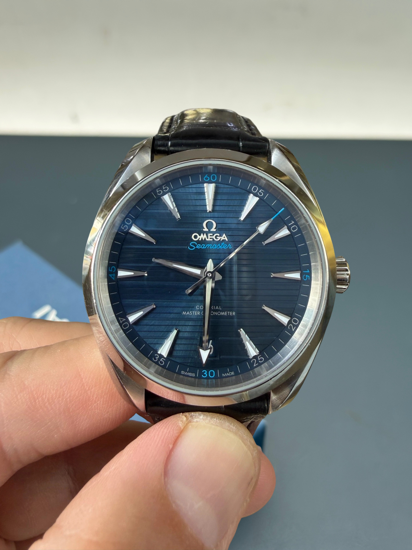 Omega 220.13.41.21.03.001
