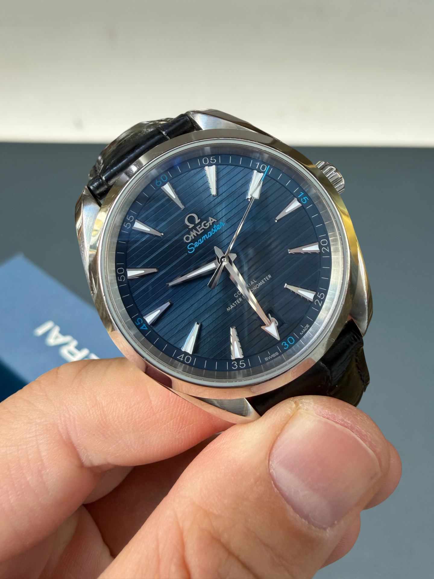Omega 220.13.41.21.03.001 detail 1