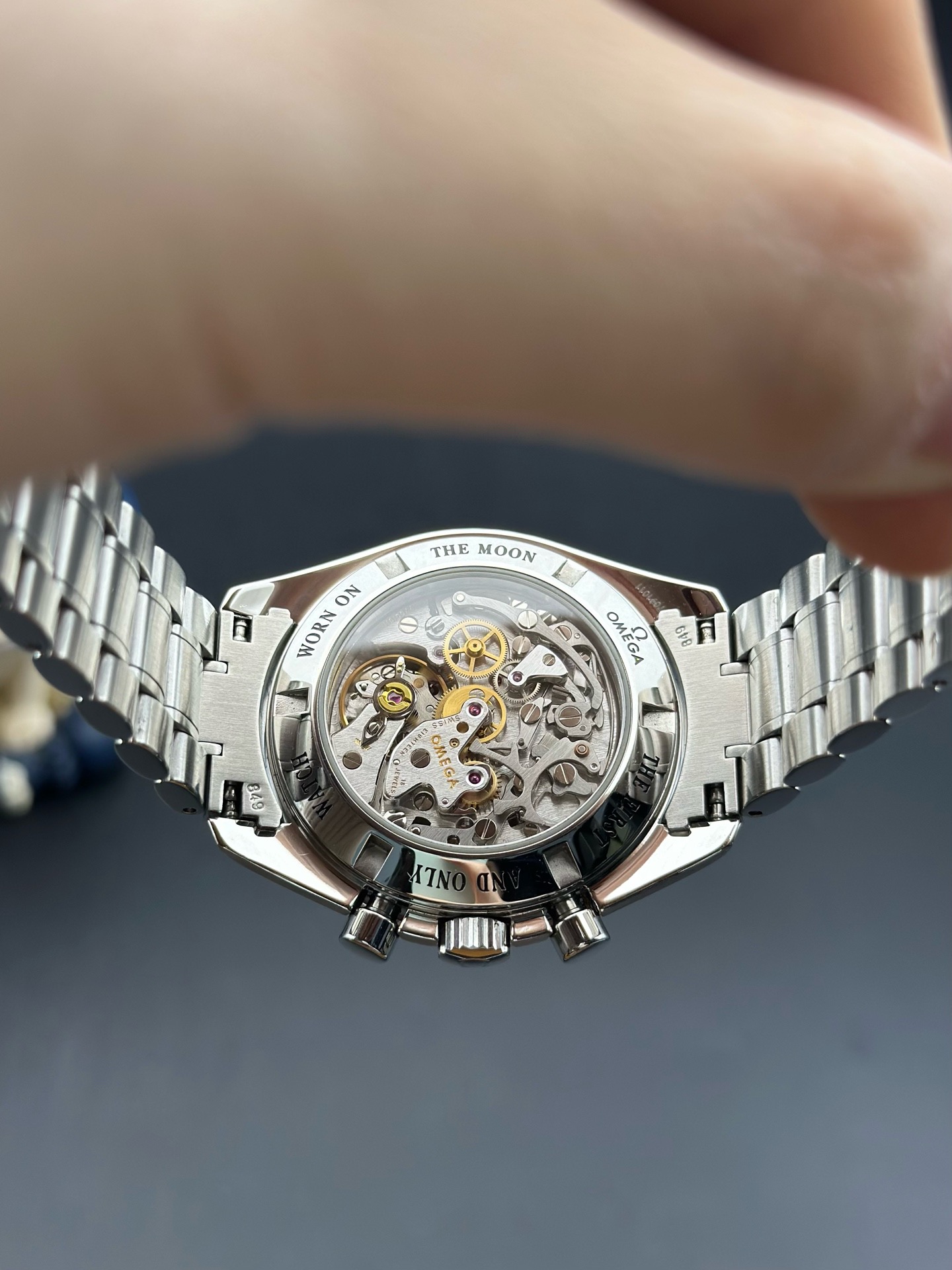 Omega 3573.50.00 detail 7
