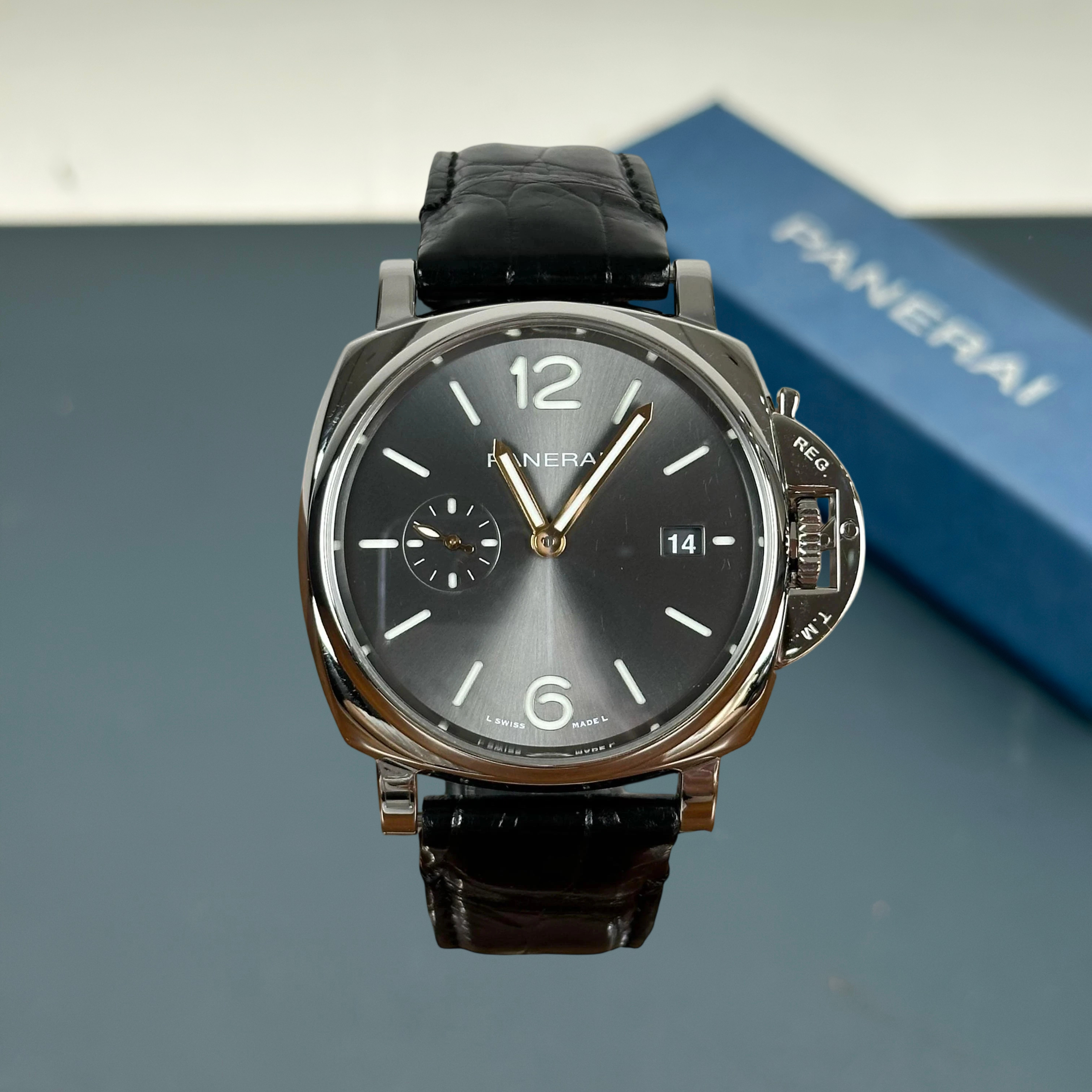 Panerai 01250 detail 1