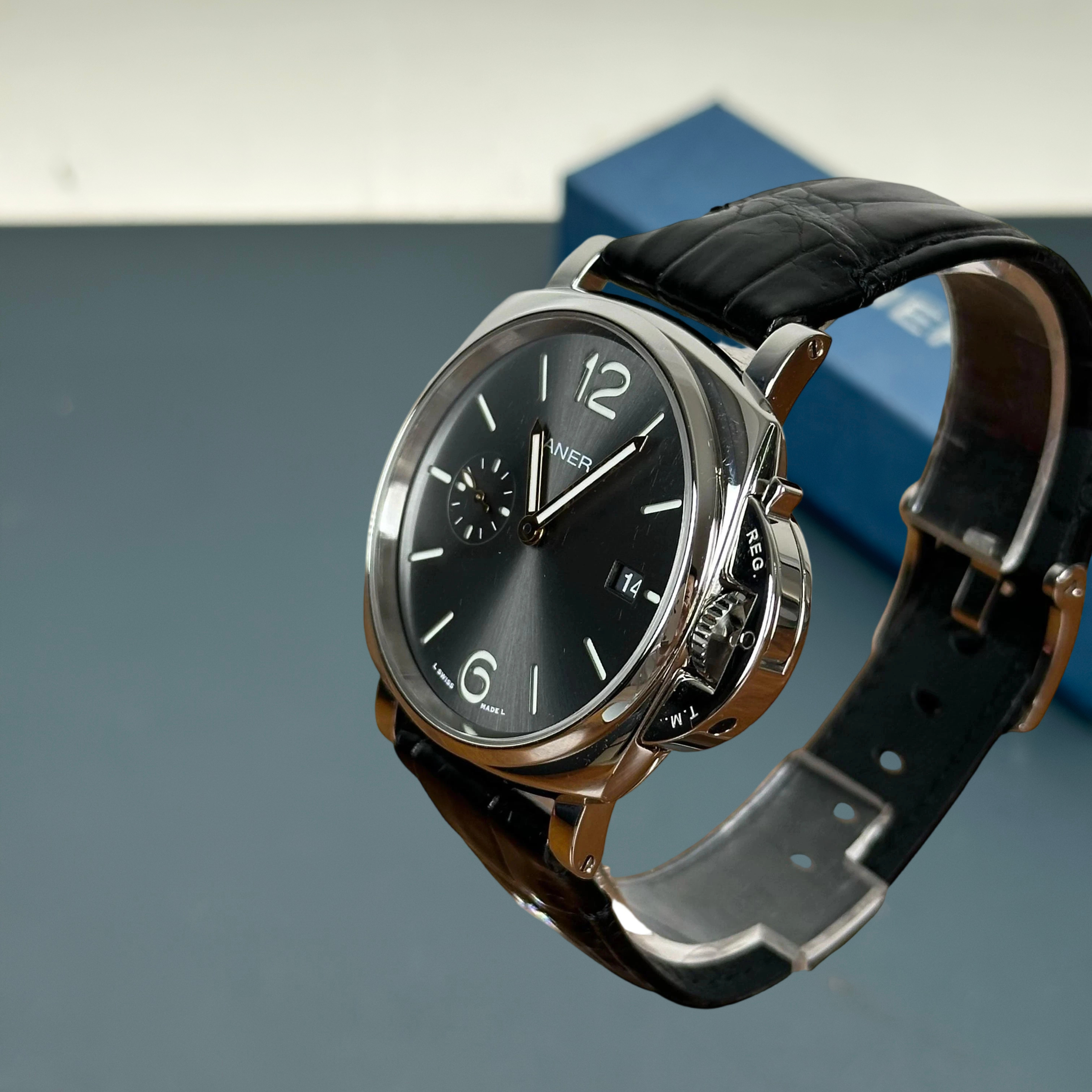 Panerai 01250 detail 2