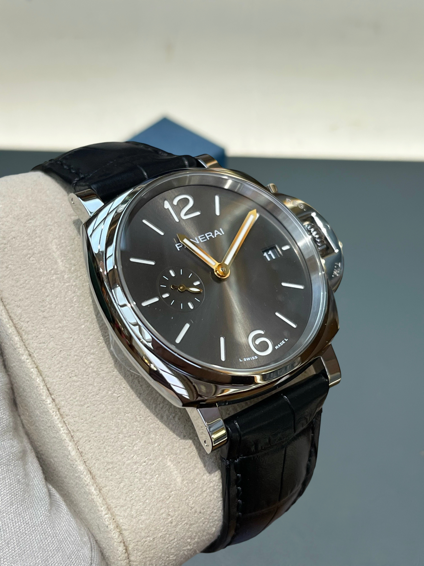 Panerai pam01671 detail 3