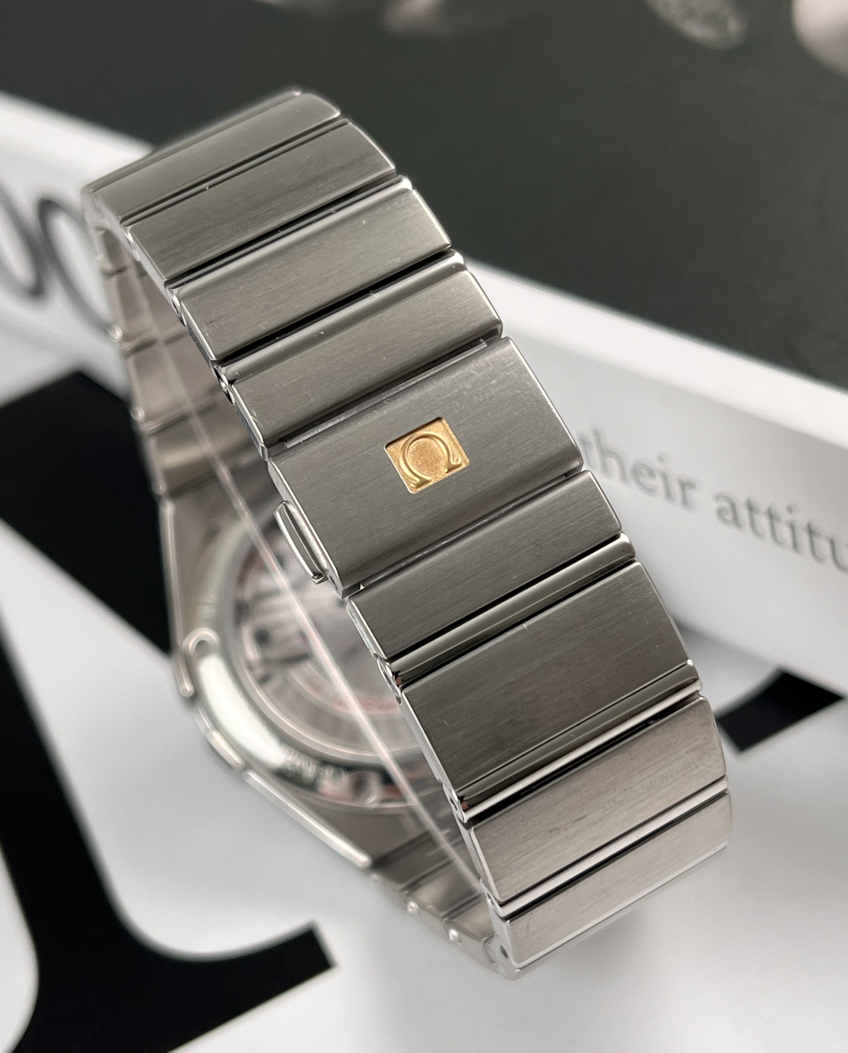 Omega 123.10.38.21.02.003 detail 5