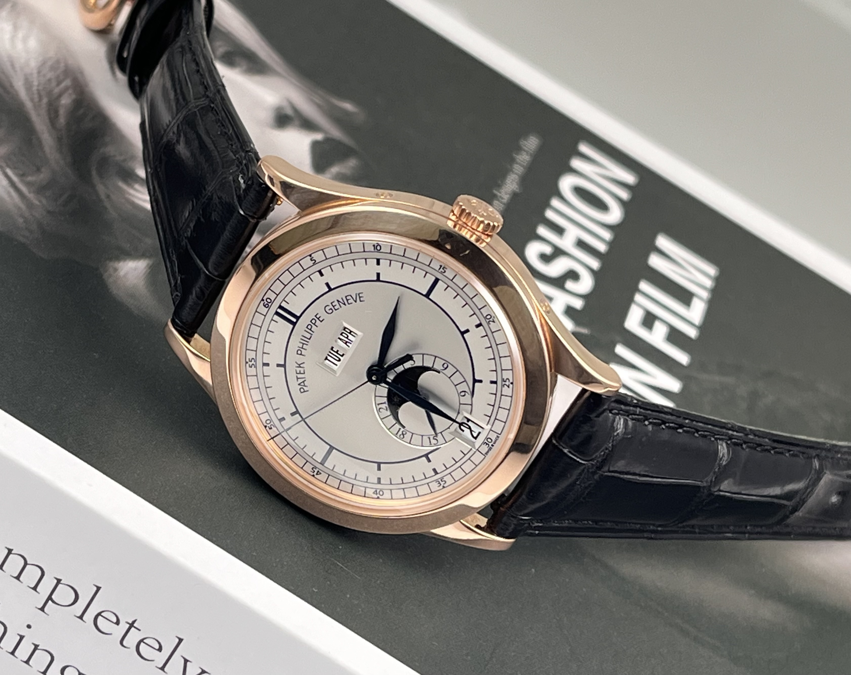 Patek Philippe 5396R-001 detail 3