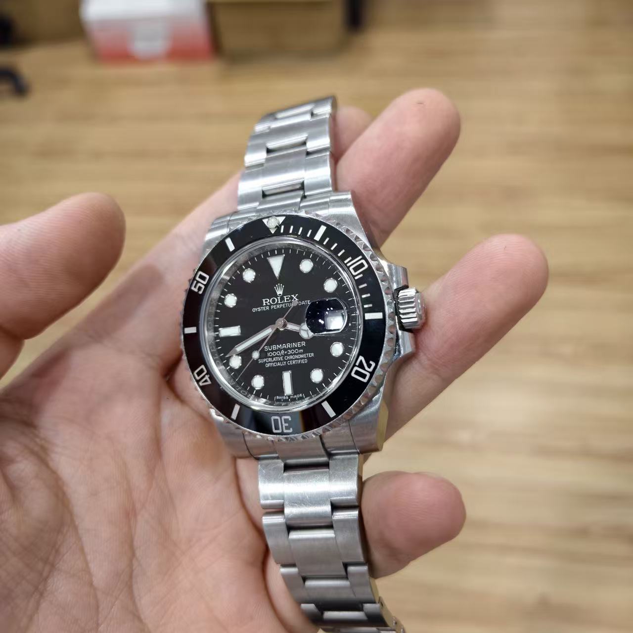 Rolex m116610ln-0001 detail 2