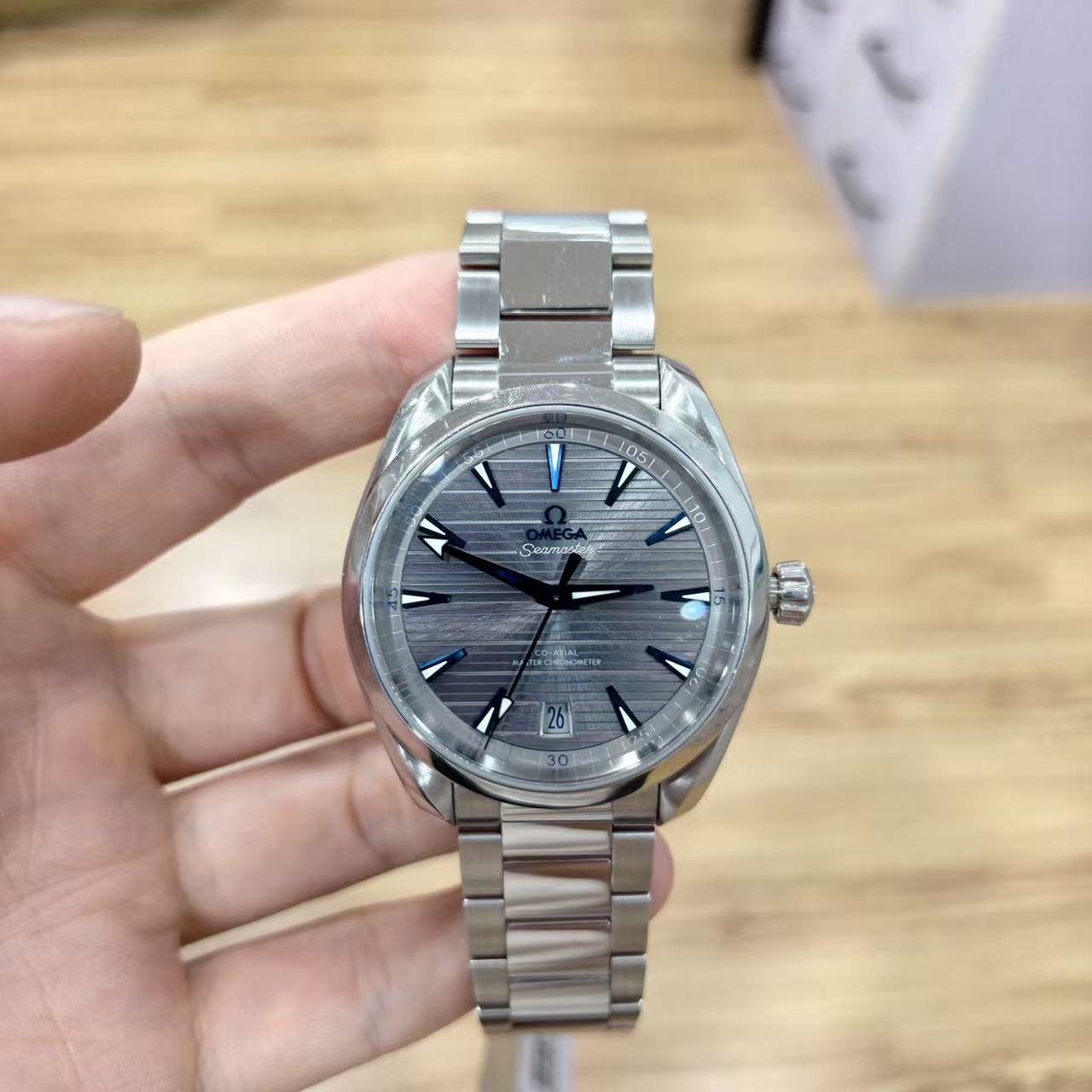 Omega 220.10.41.21.06.001
