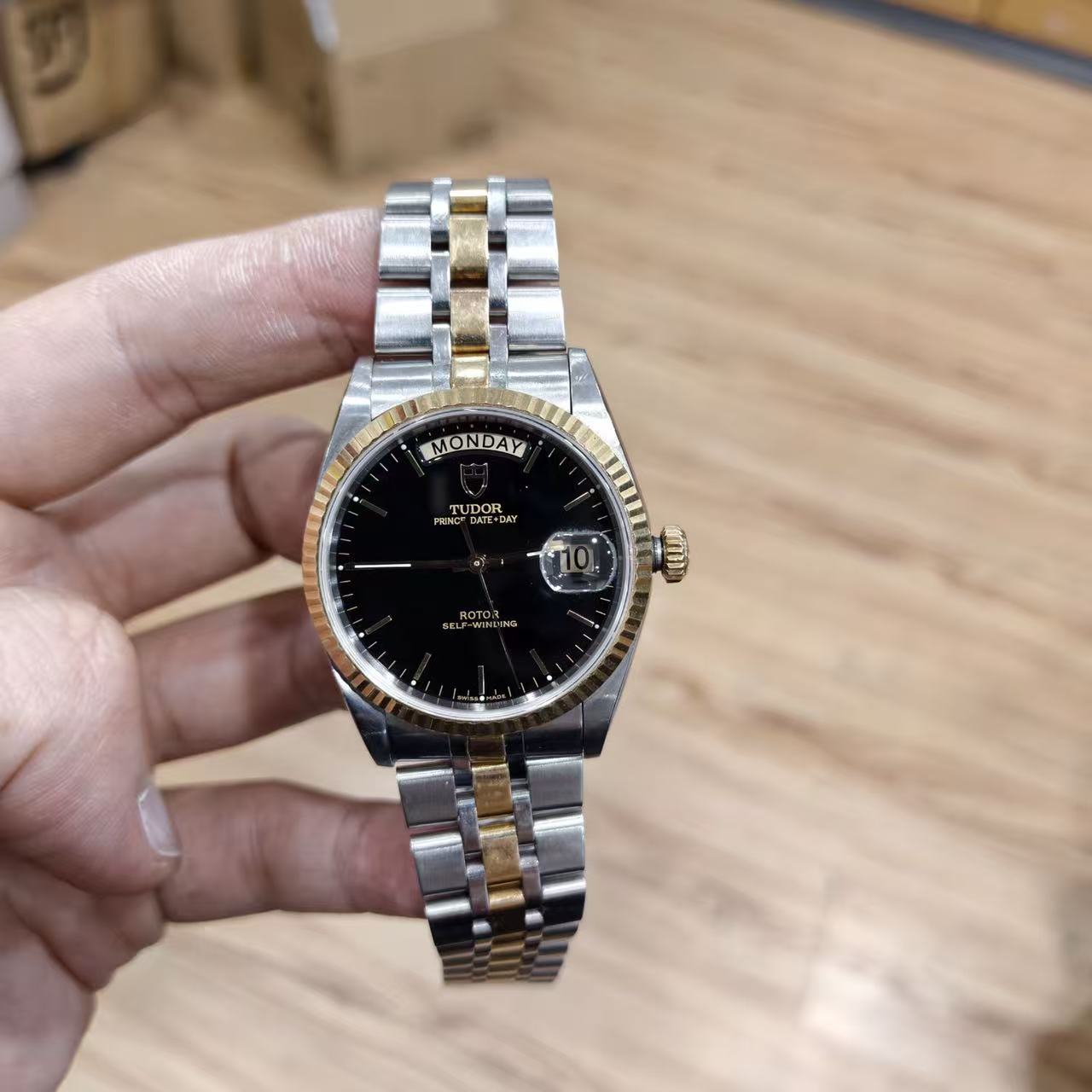 Tudor m76213-0010