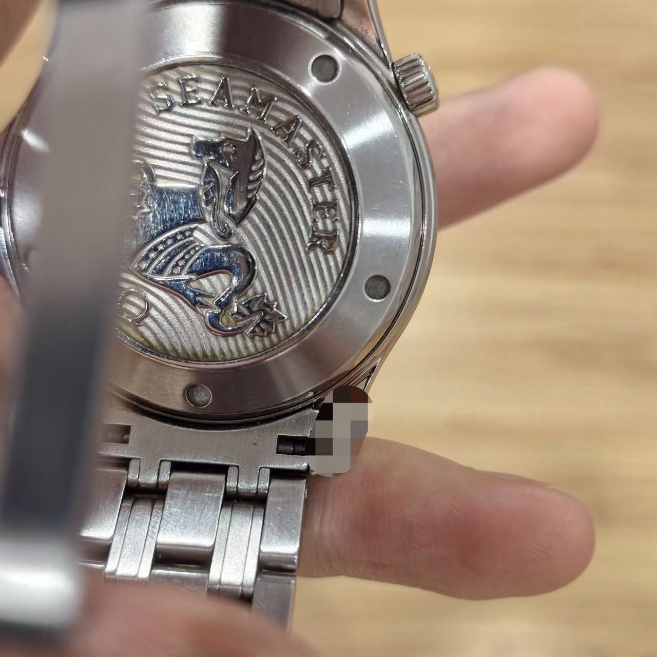 Omega 212.30.41.20.03.001 detail 3