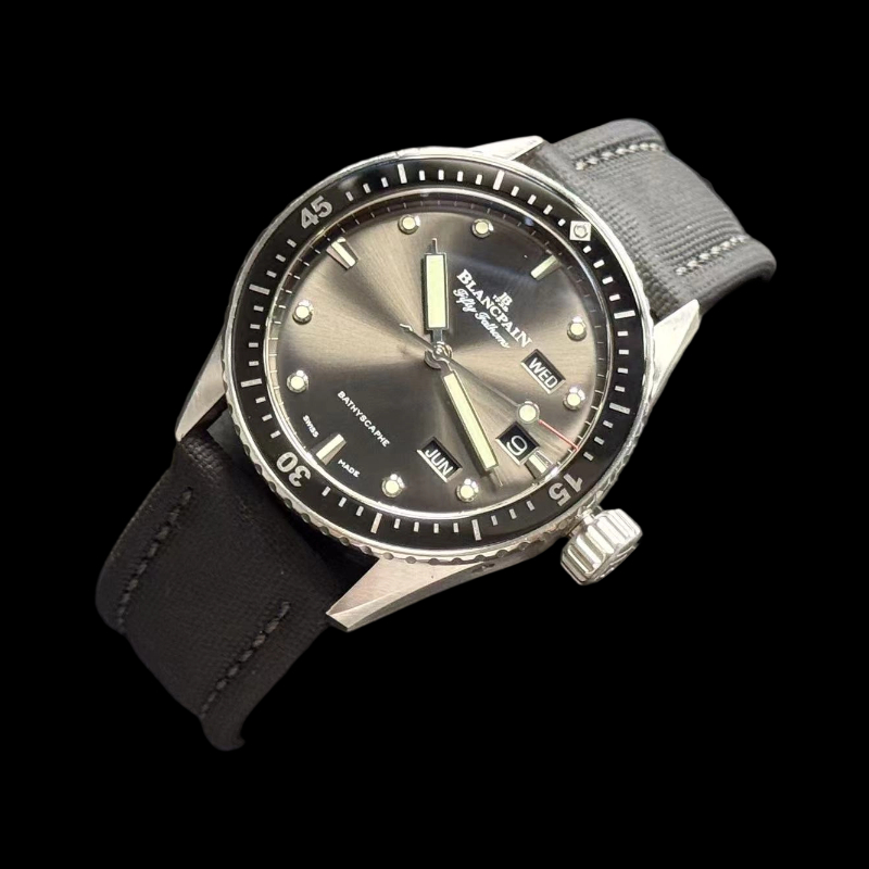 Blancpain 5071-1110-B52A detail 2