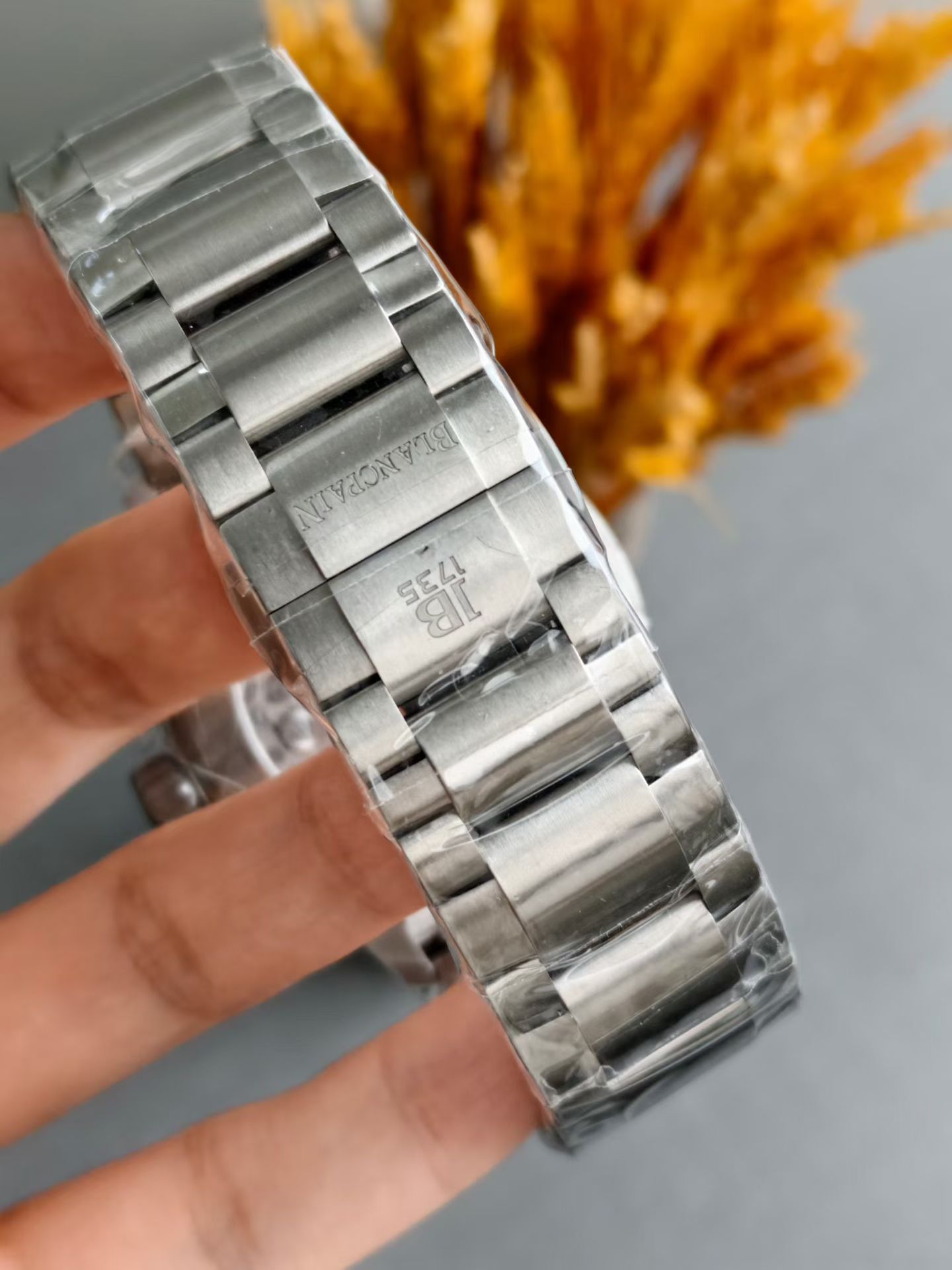 Blancpain 5000-1210-98S detail 5