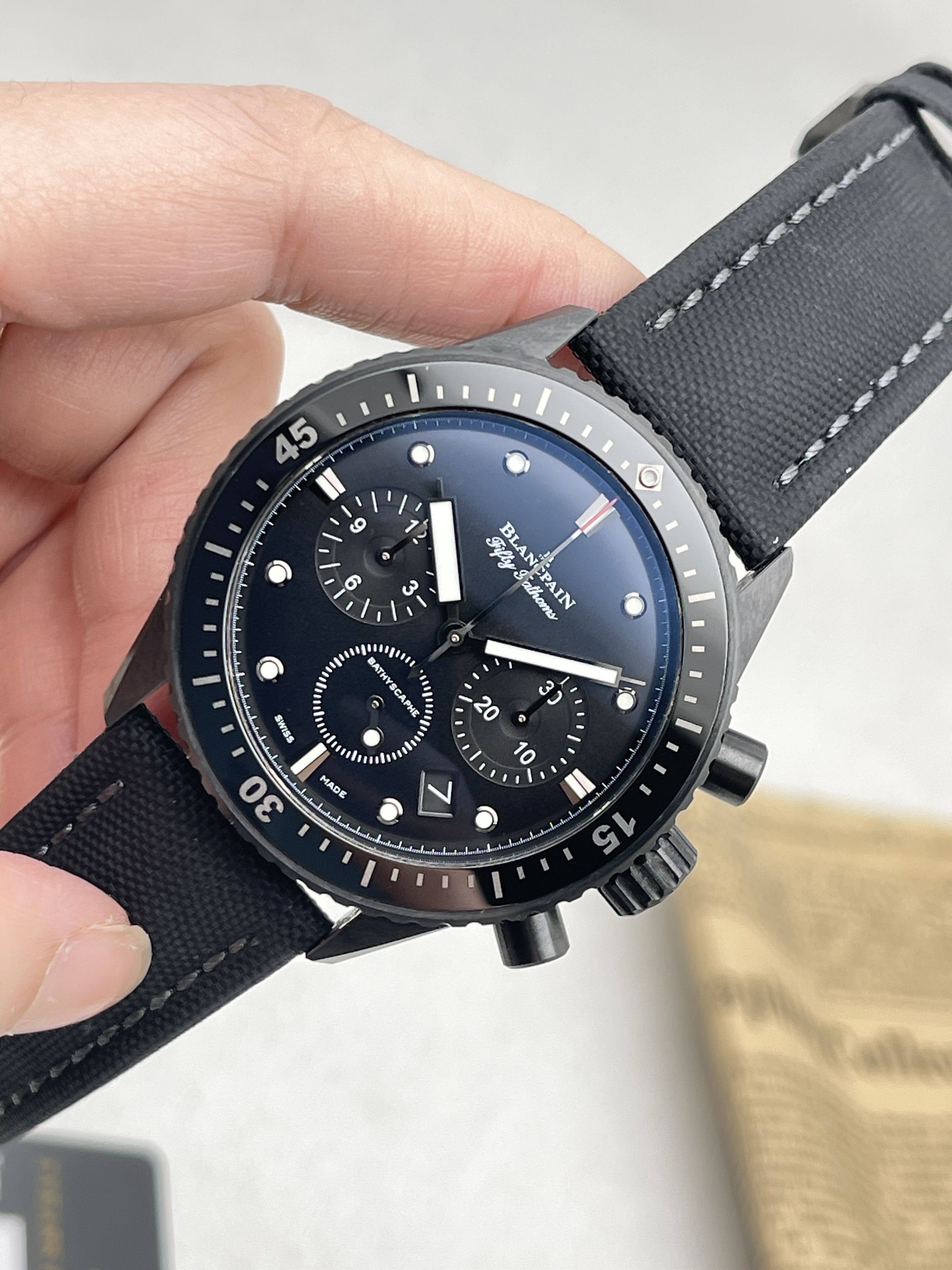 Blancpain 5200-0130-B52A detail 2