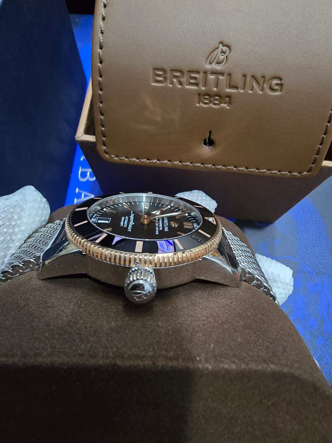 Breitling UB2010121B1A1 detail 3