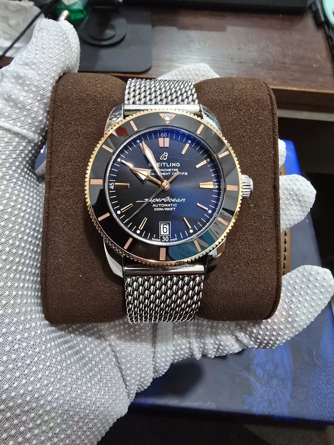 Breitling UB2010121B1A1