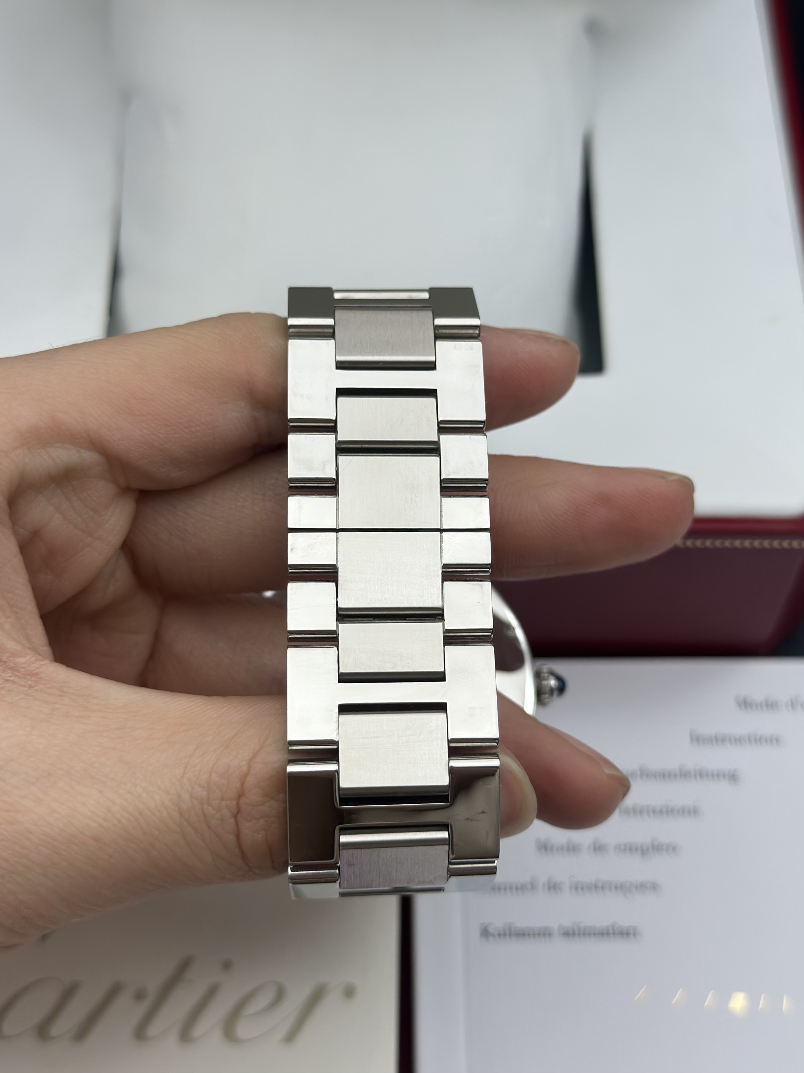 Cartier W6701011 detail 4