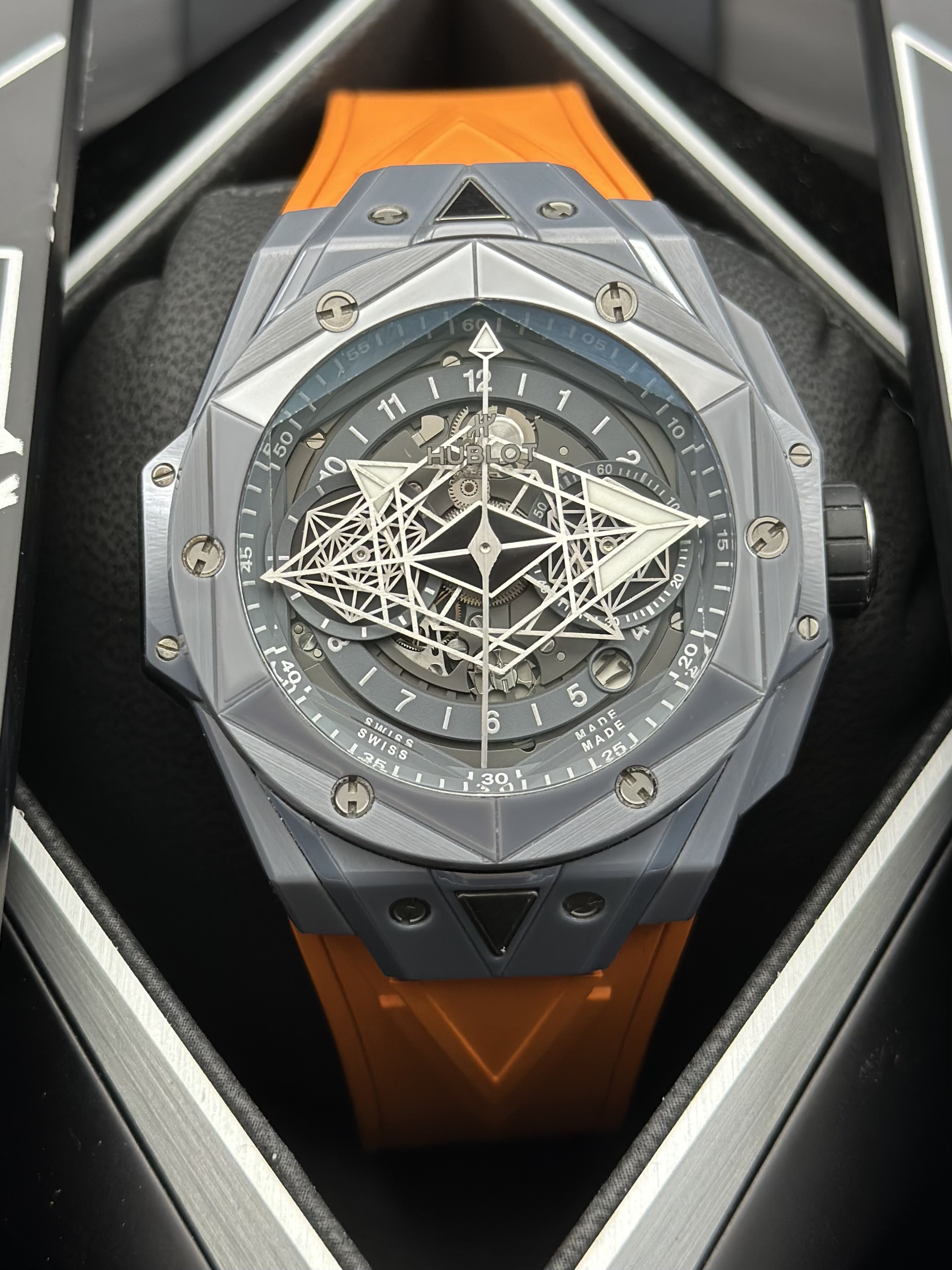 Hublot 418.FX.8007.RX.MXM21 detail 1