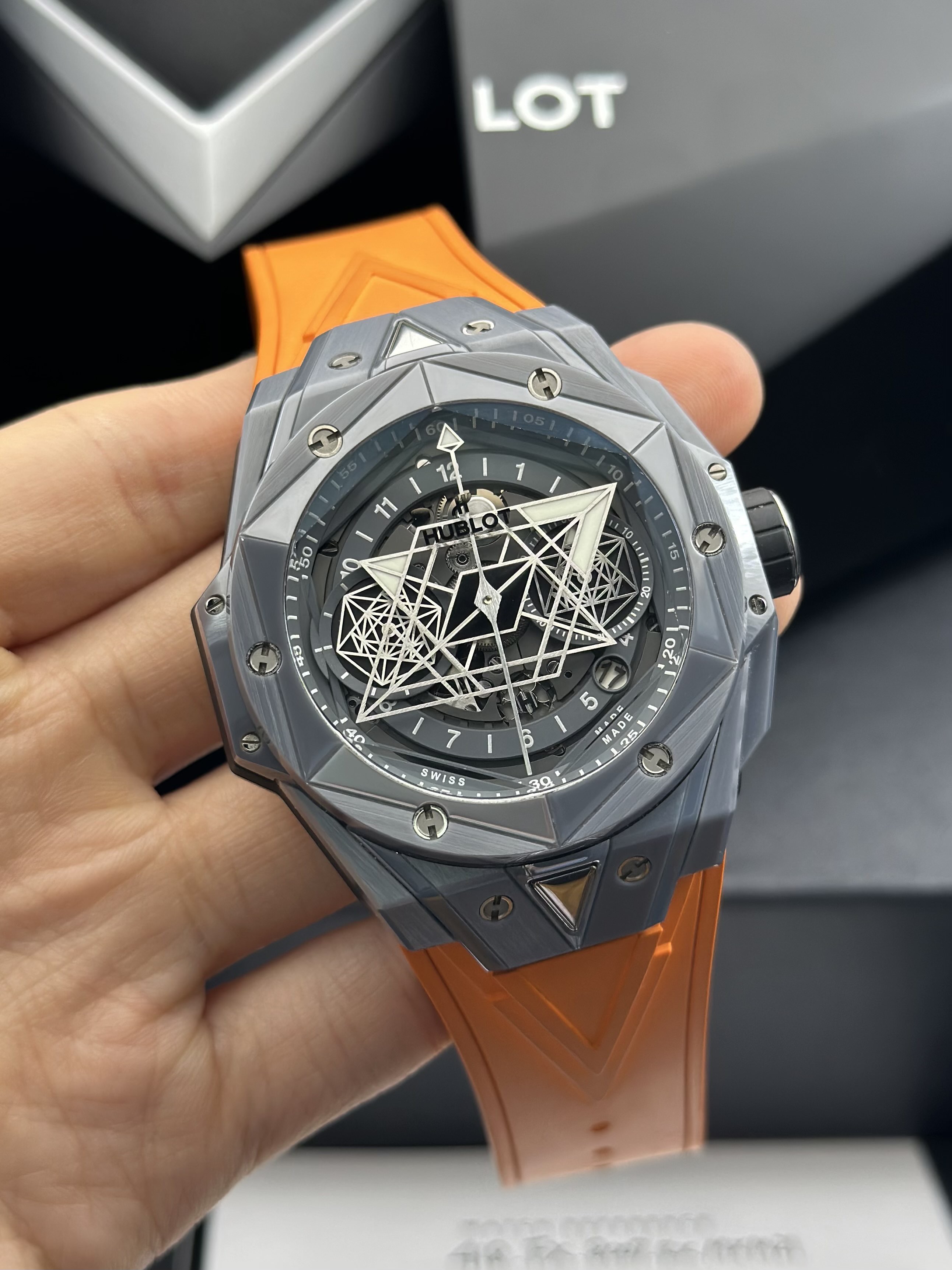 Hublot 418.FX.8007.RX.MXM21