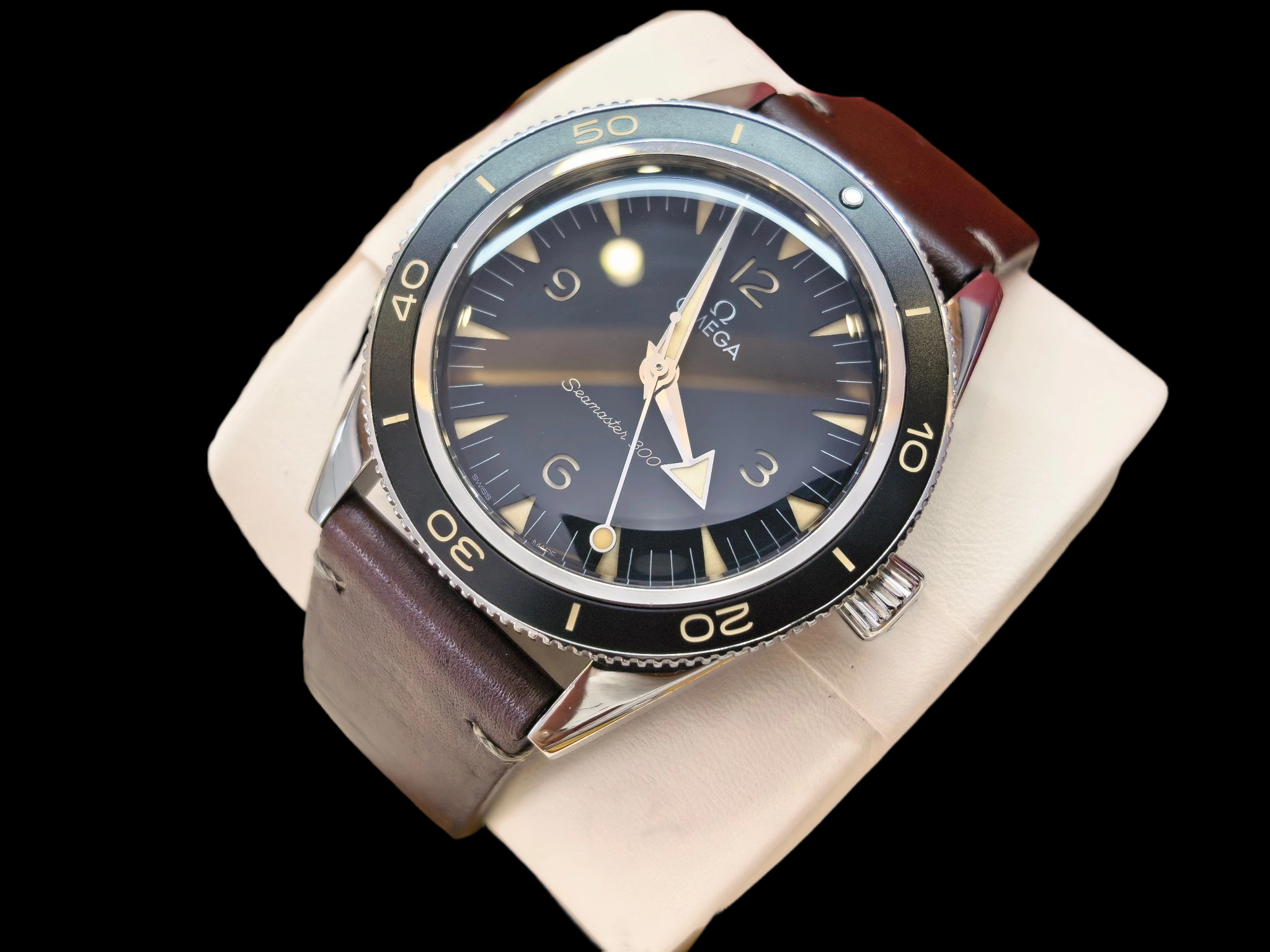 Omega 234.32.41.21.01.001 detail 5