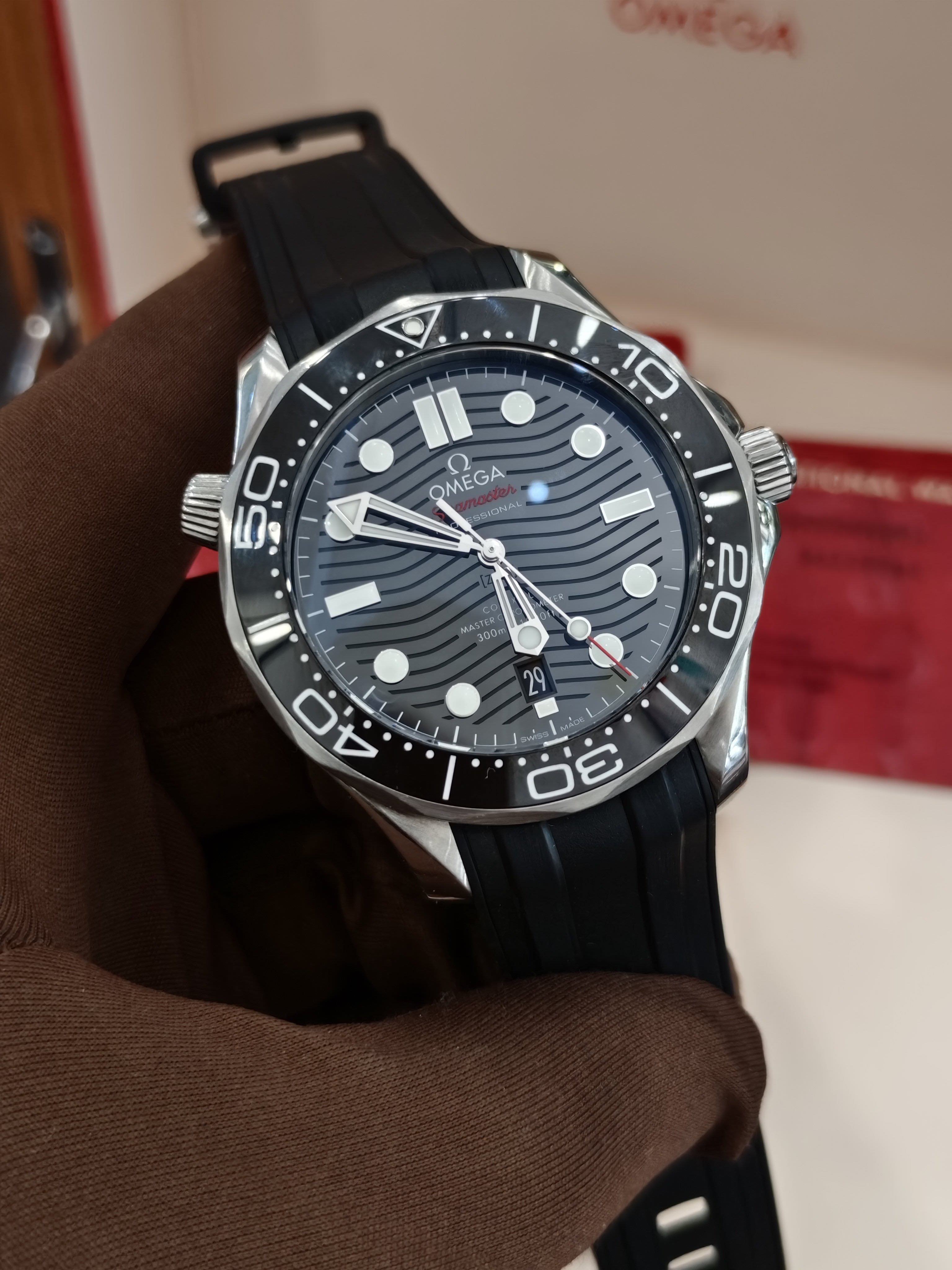 Omega 210.32.42.20.01.001