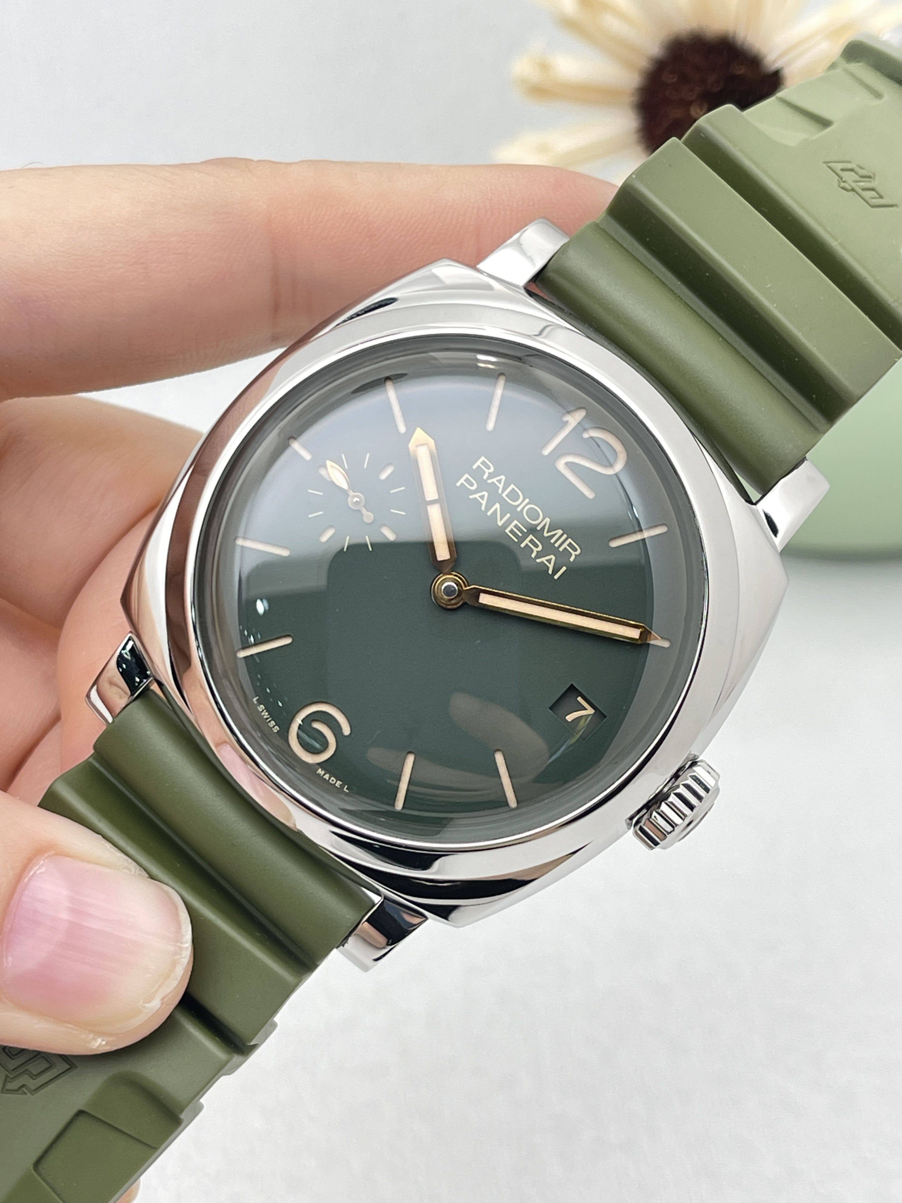 Panerai PAM00736 detail 2