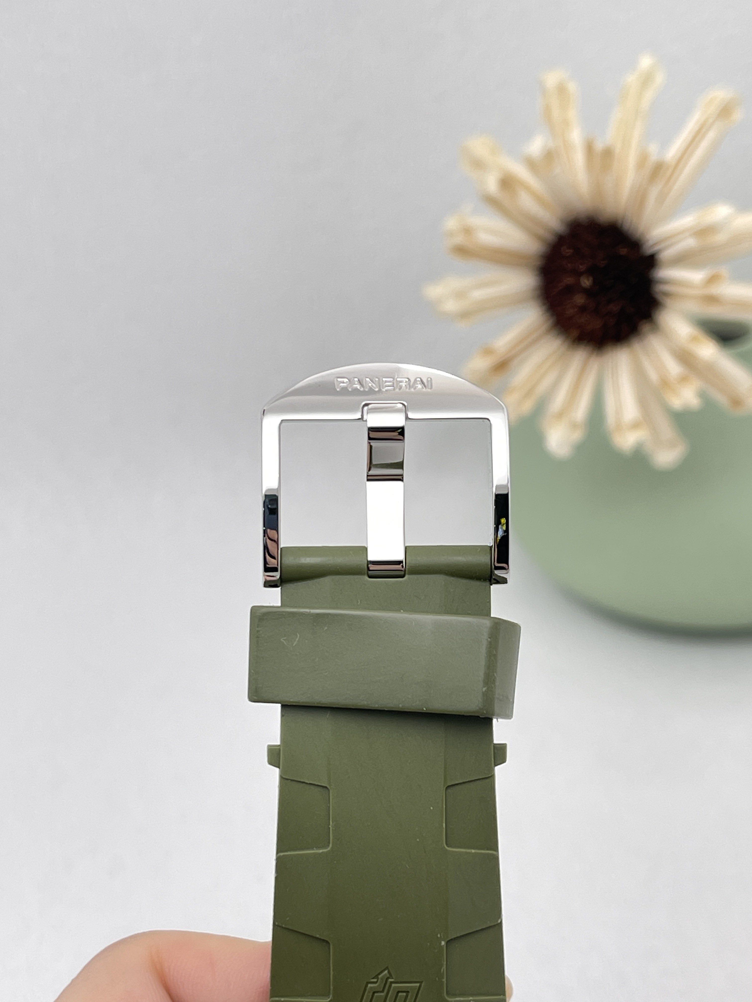 Panerai PAM00736 detail 6