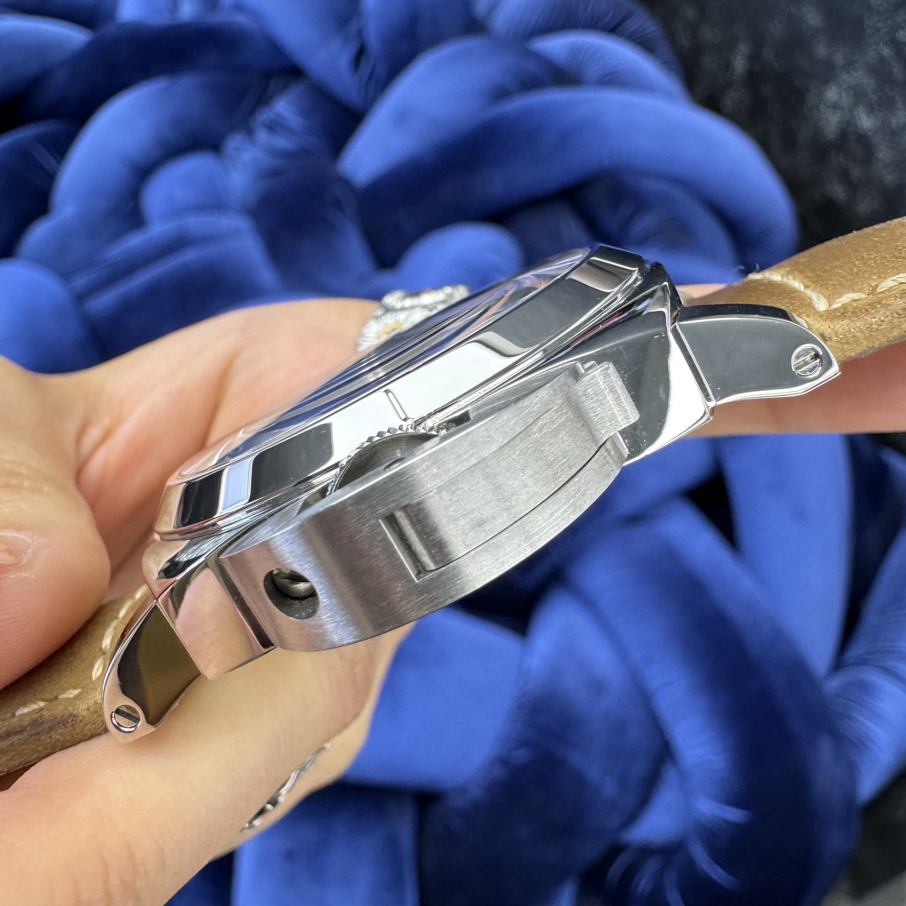 Panerai PAM01086 detail 3