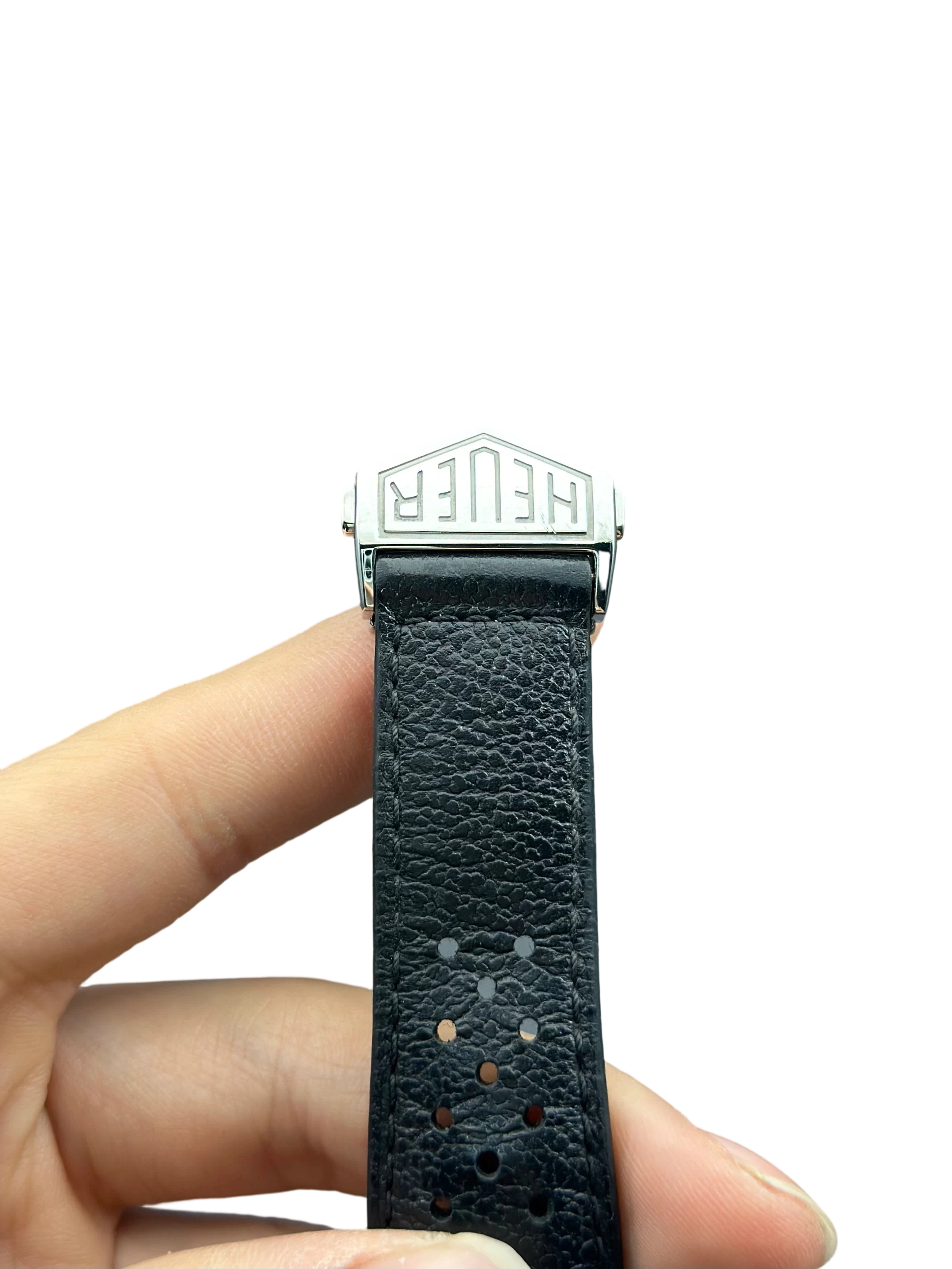 TAG Heuer CAW211P.FC6356 detail 4