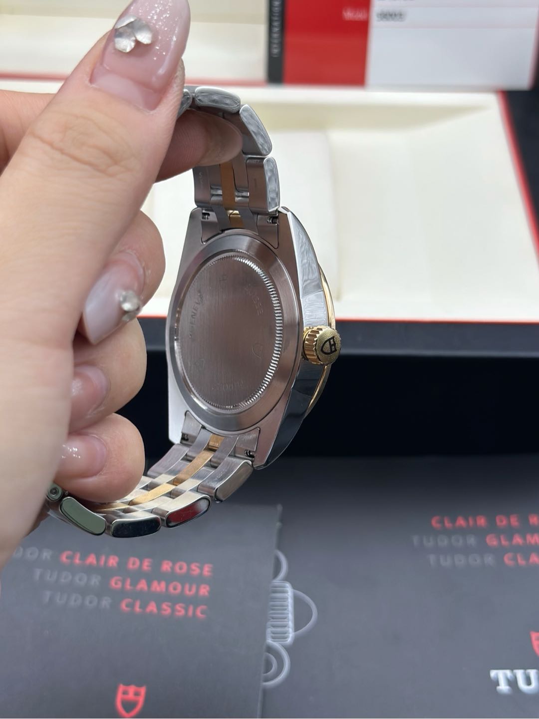 Tudor 56003-0008 detail 3