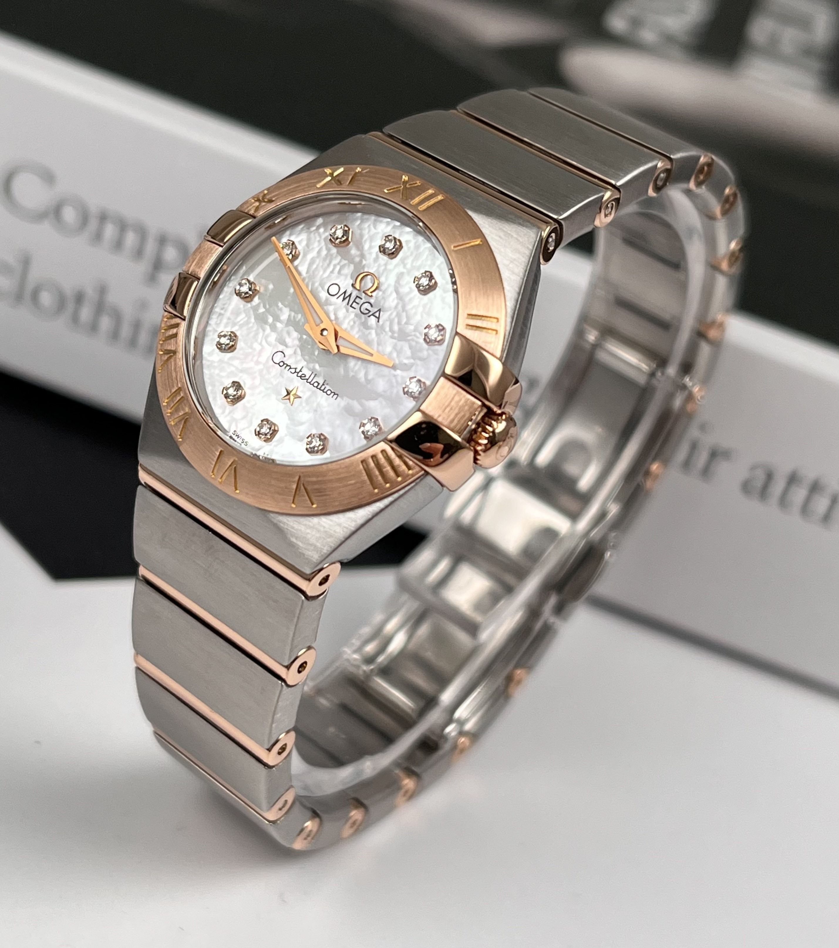 Omega 123.20.24.60.55.001 detail 2
