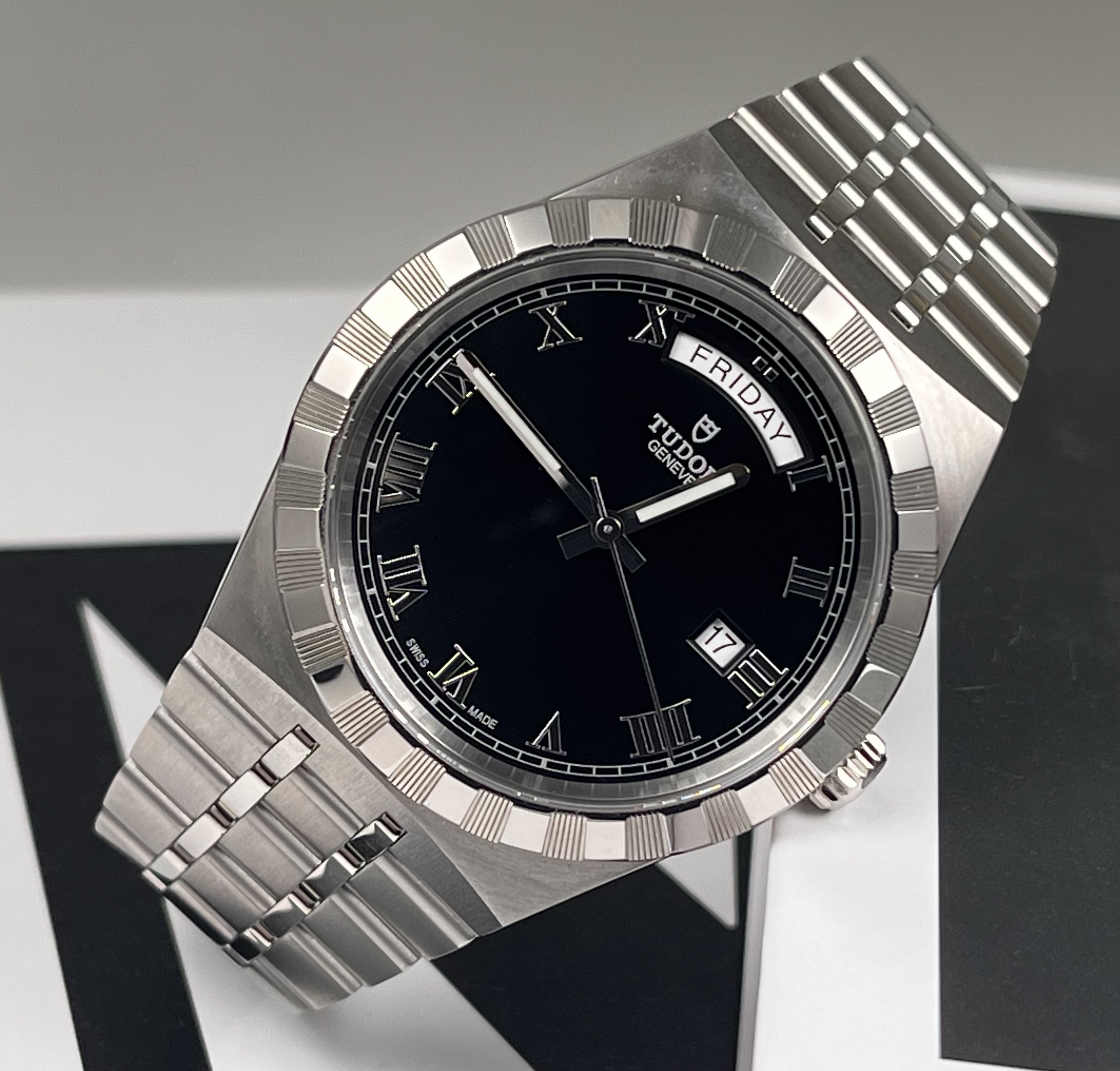 Tudor M28600-0003 detail 3