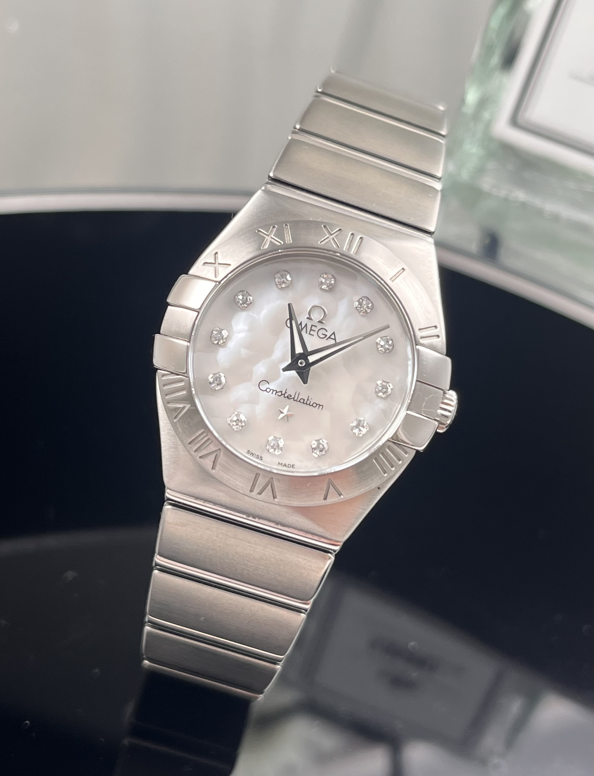 Omega 123.10.24.60.55.001 detail 3