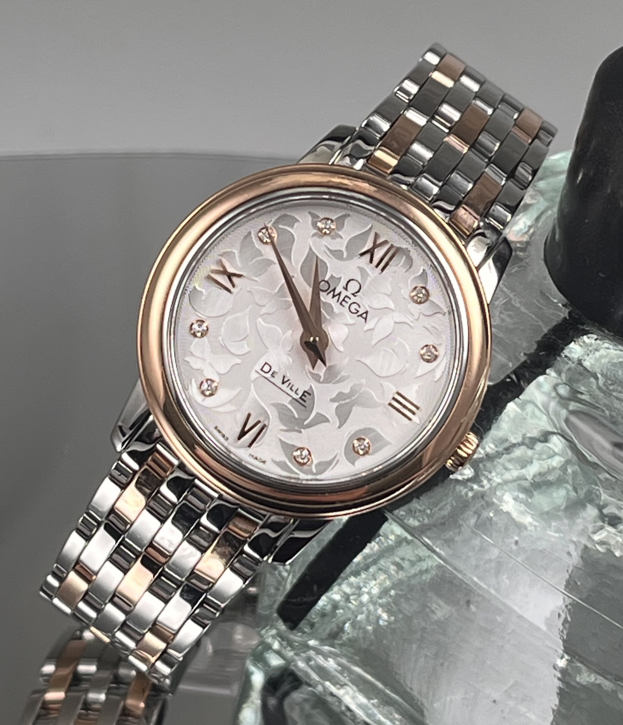 Omega 424.20.27.60.52.002 detail 2