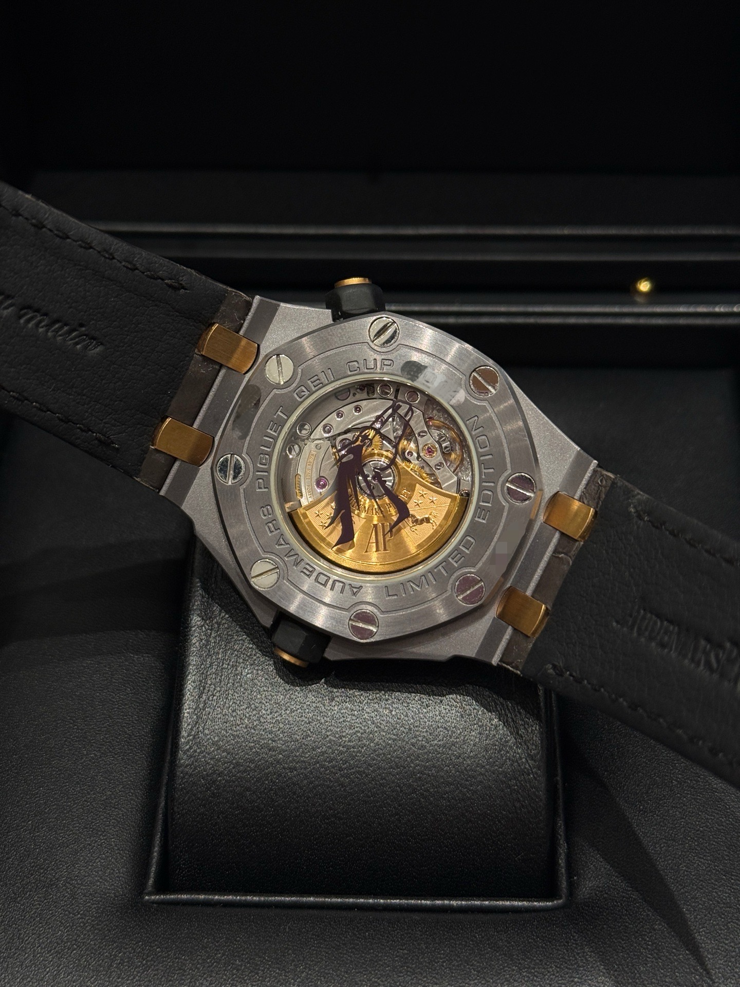 Audemars Piguet 15709TR.OO.A005CR.01 detail 1