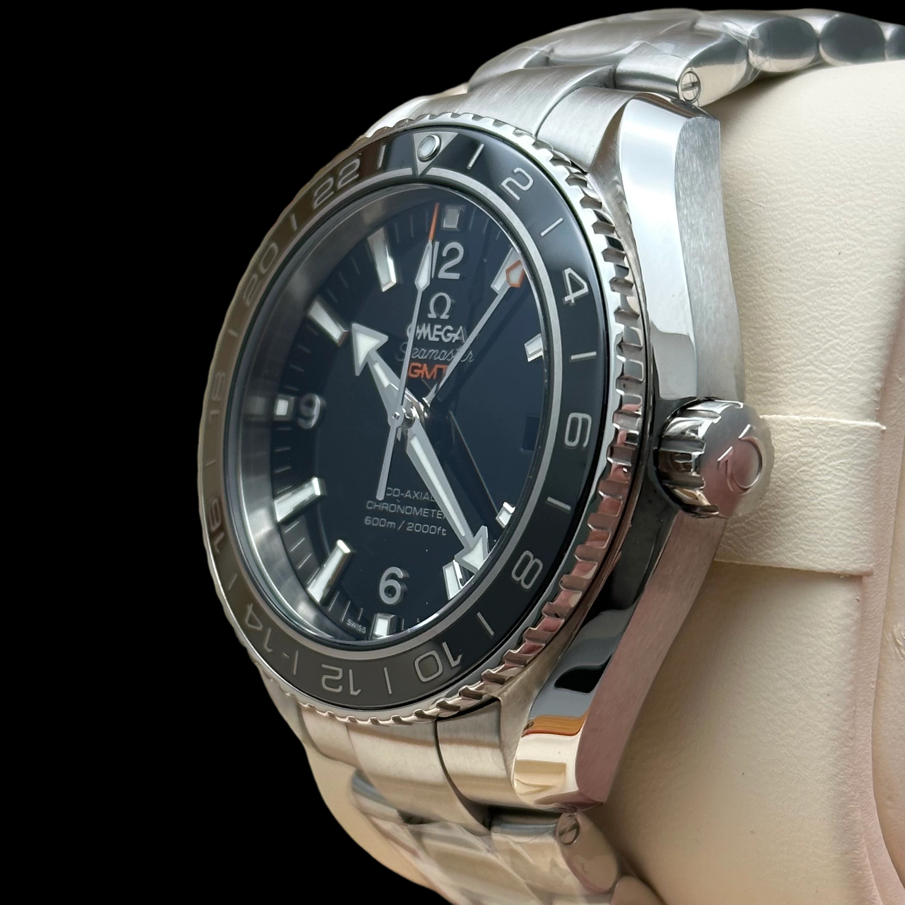 Omega 232.30.44.22.01.001 detail 3