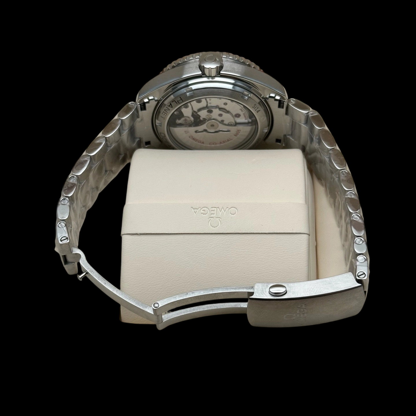 Omega 232.30.44.22.01.001 detail 5