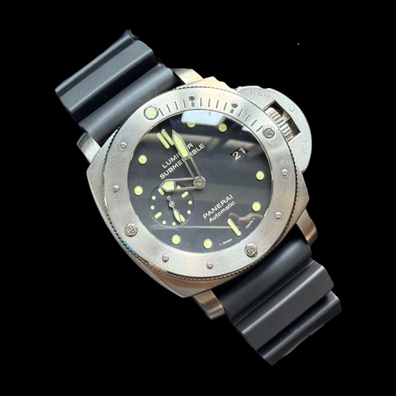 Panerai PAM00305 detail 2